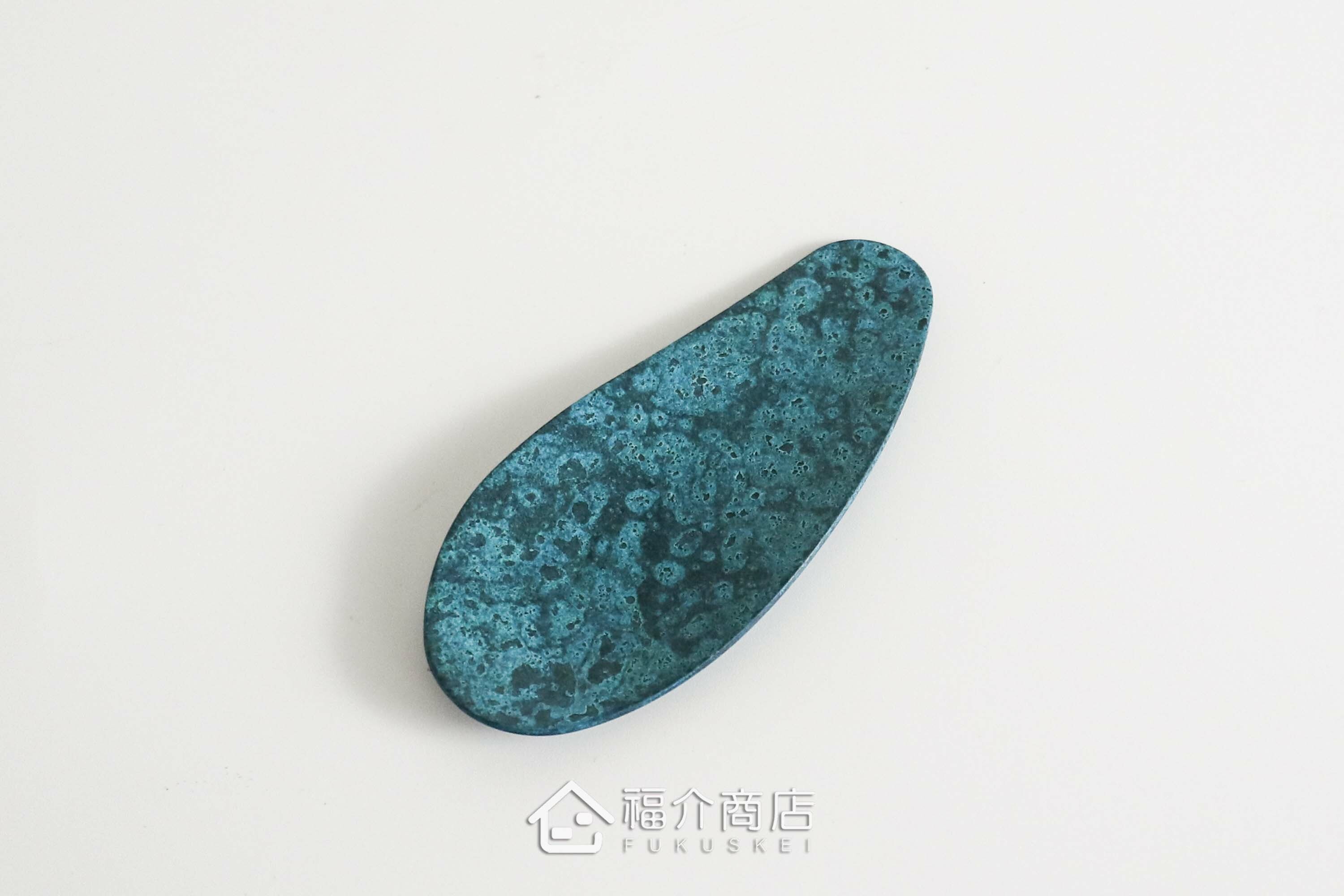 用於把茶罐中的茶葉量取出來的銅製茶則