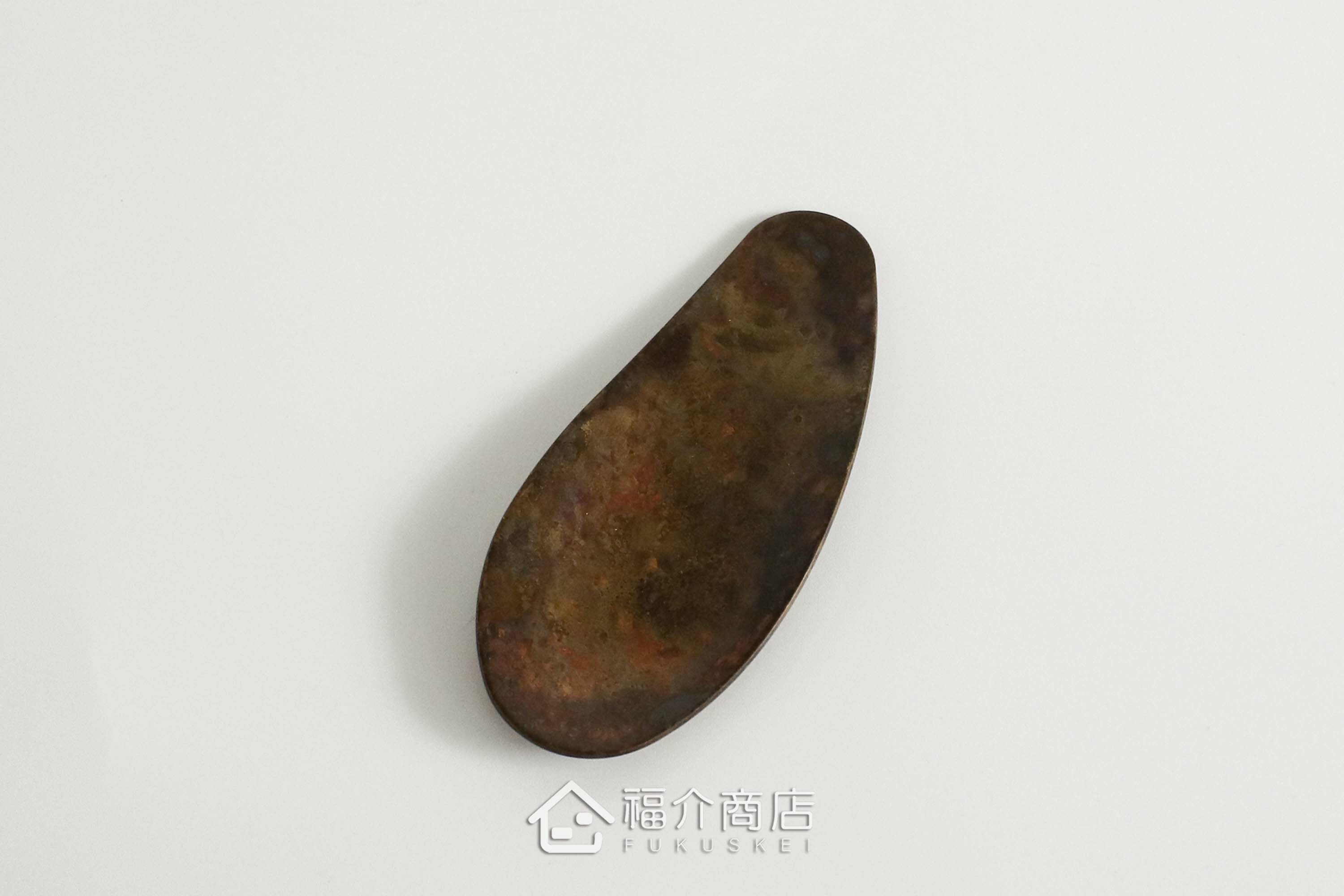 用於把茶罐中的茶葉量取出來的銅製茶則