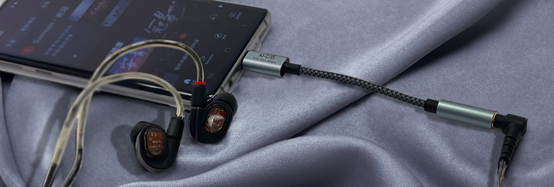 img src="USB-type-C-Male-to-3.5mm-Female-Adapter-cable.jpg" alt="USB-type-C-Male-to-3.5mm-Female-Adapter-cable"