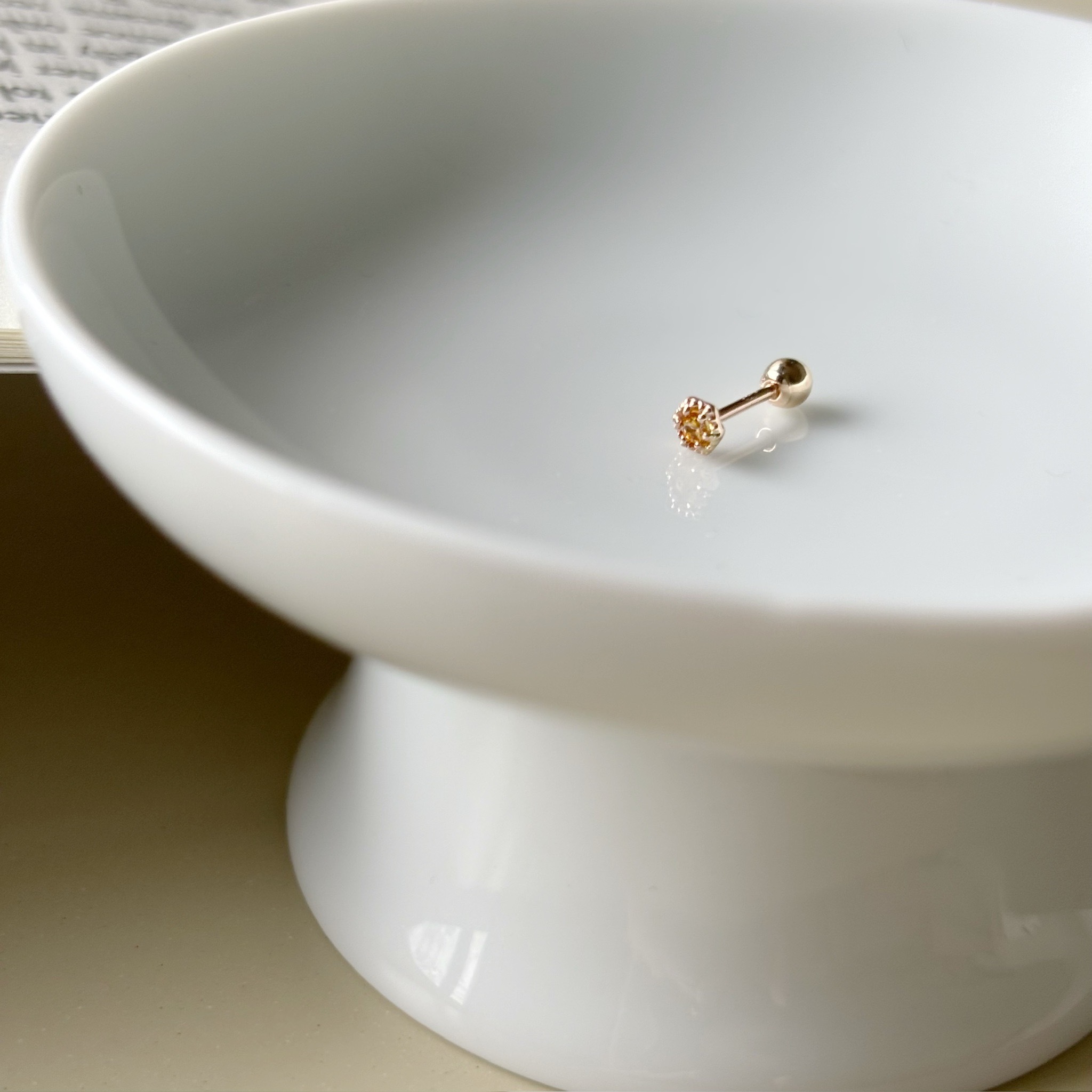 14k復古六角橘色藍寶石轉珠耳環