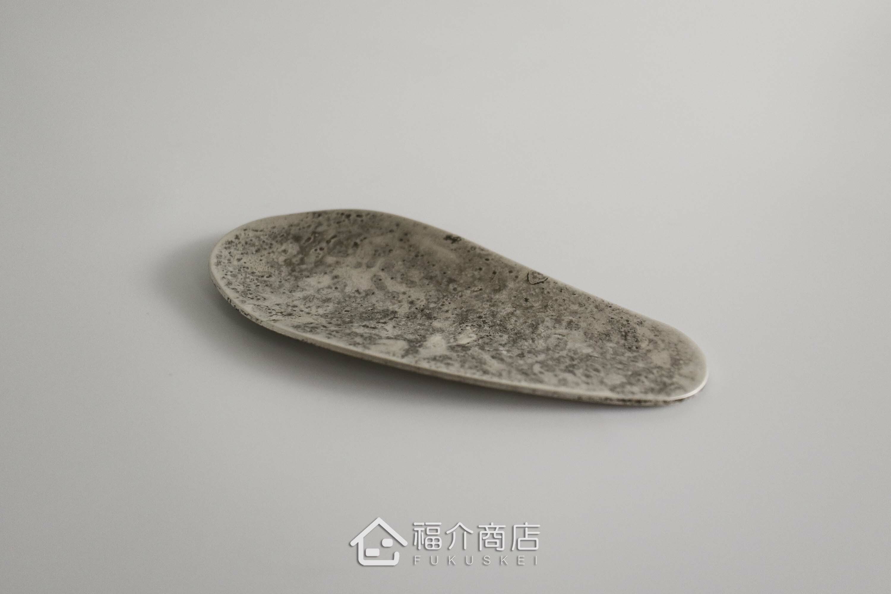 用於把茶罐中的茶葉量取出來的銅製茶則