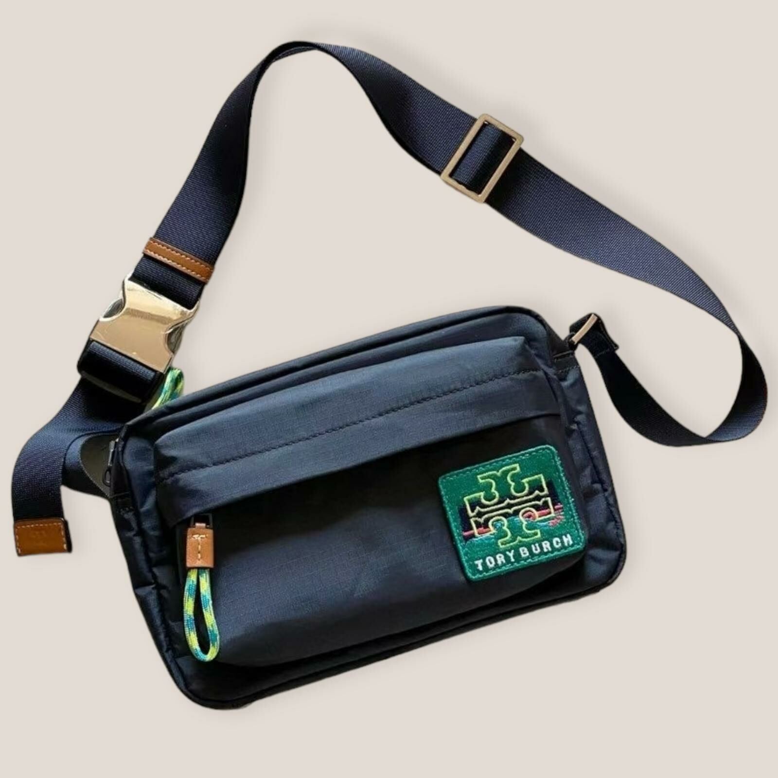 T B  Nylon Messenger Bag 尼龍袋斜咩袋