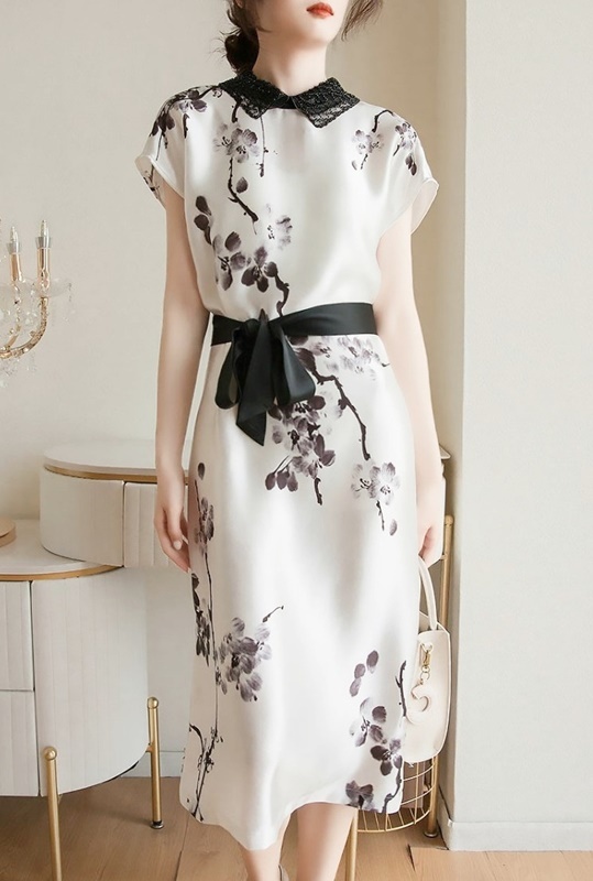 蕾絲領印花雪紡洋裝 白色