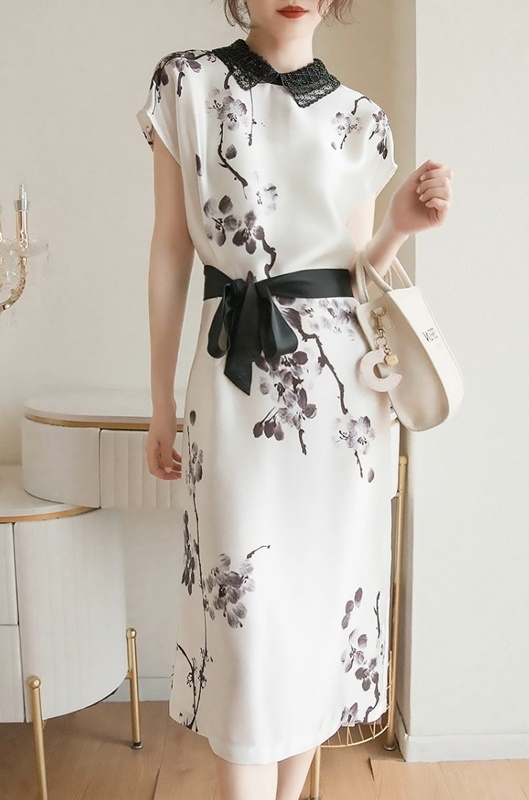 蕾絲領印花雪紡洋裝 白色