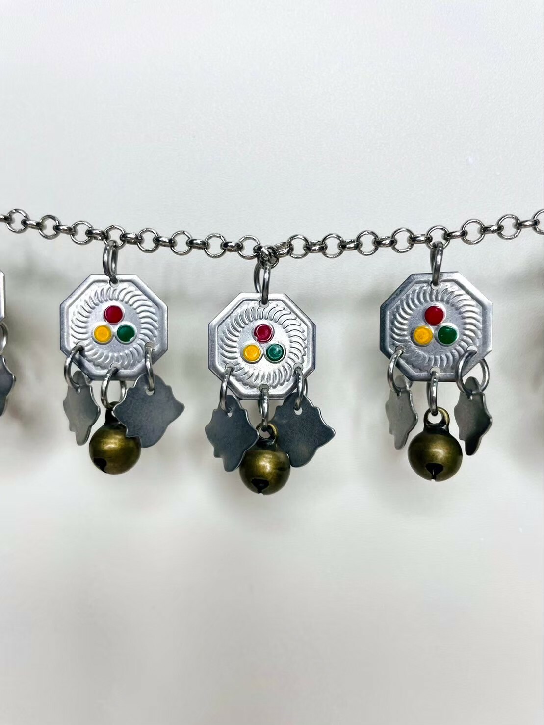 S-八角紅黃綠紋路葉片單層鈴鐺鏈條183cm