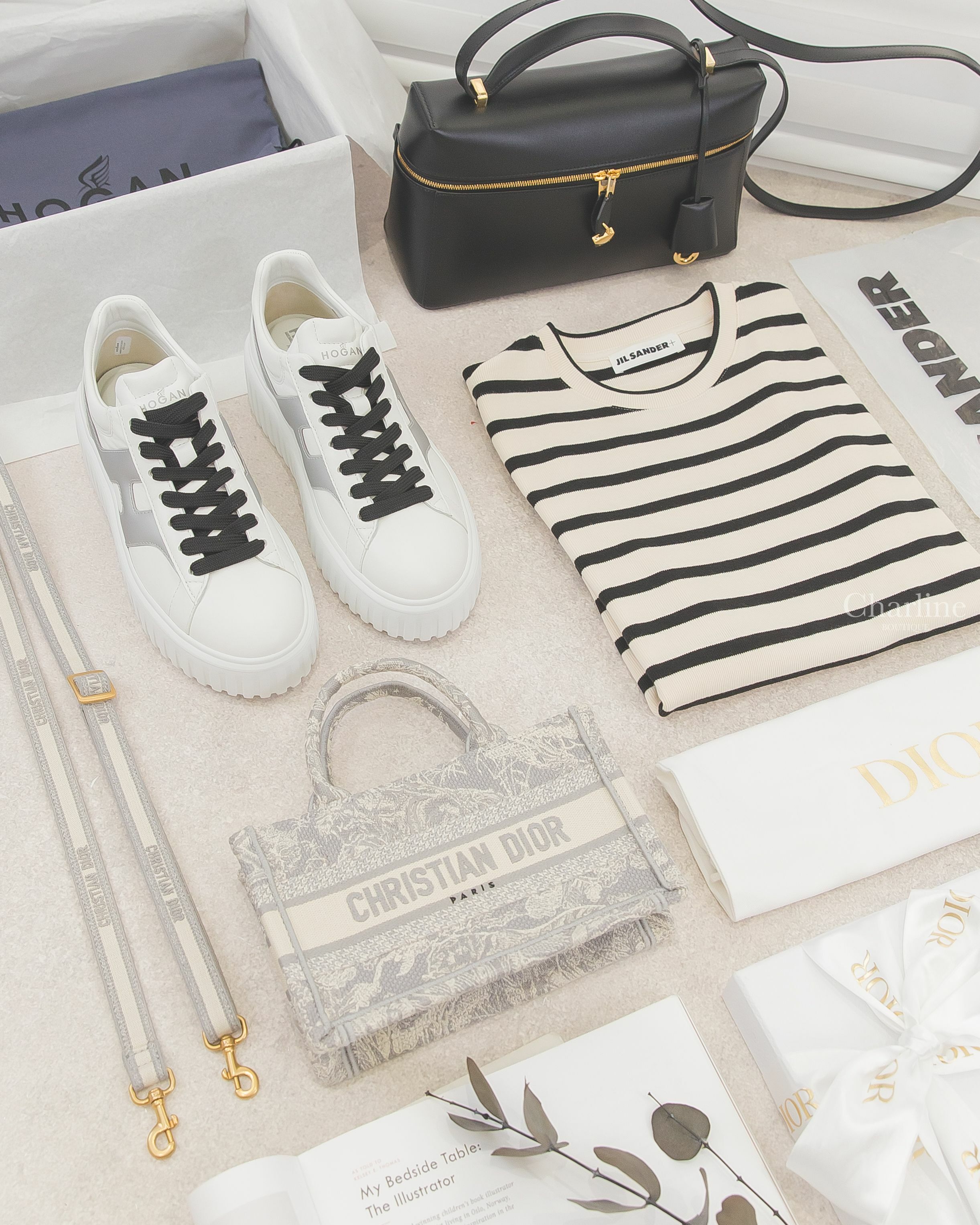 Dior Mini Dior Book Tote With Strap 灰色水墨畫圖騰刺繡迷你肩背帆布提把托特包,Loro Piana Extra Bag 黑色小牛皮金色鎖頭手提肩背包-Charline Boutique 精品代購