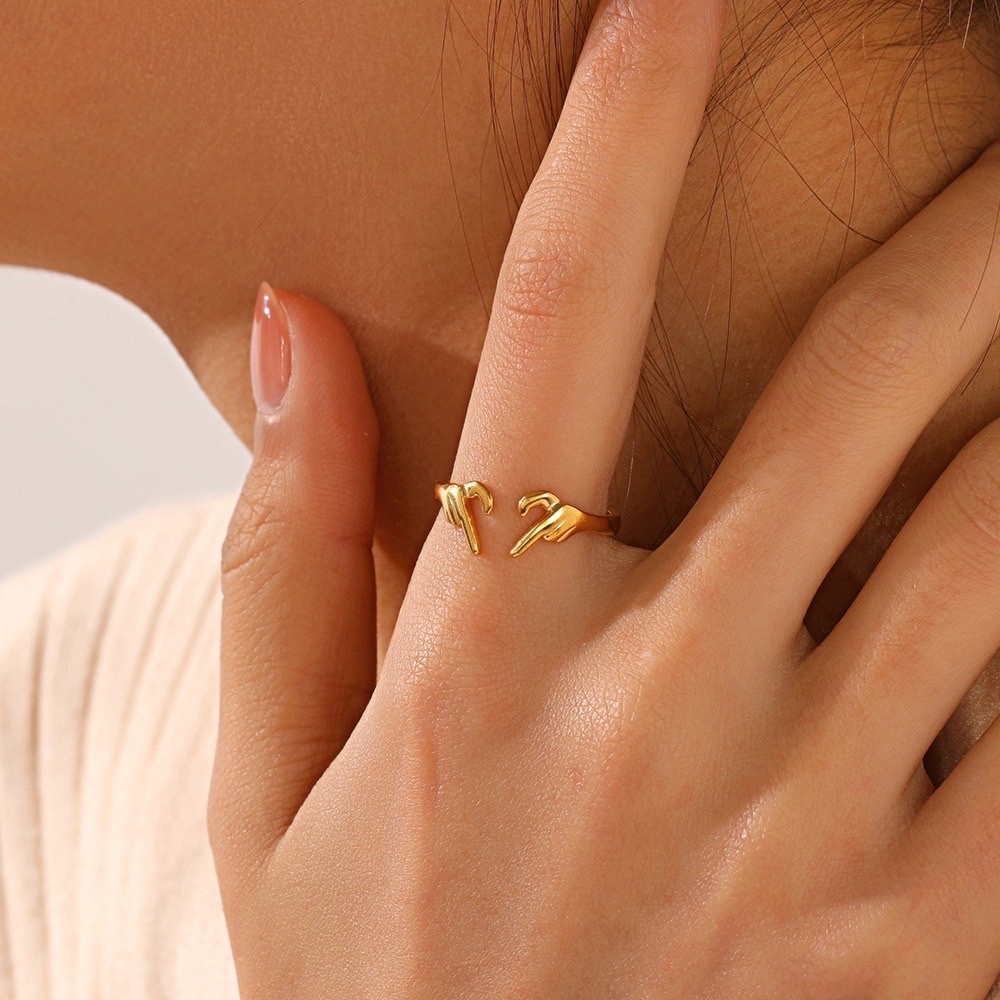 🫶🏻love手指愛心輕奢鈦鋼戒