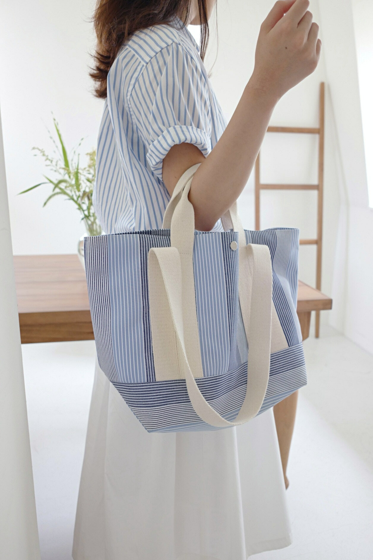 <韓國代購> UNFOLD STRIPE TWO WAY BAG