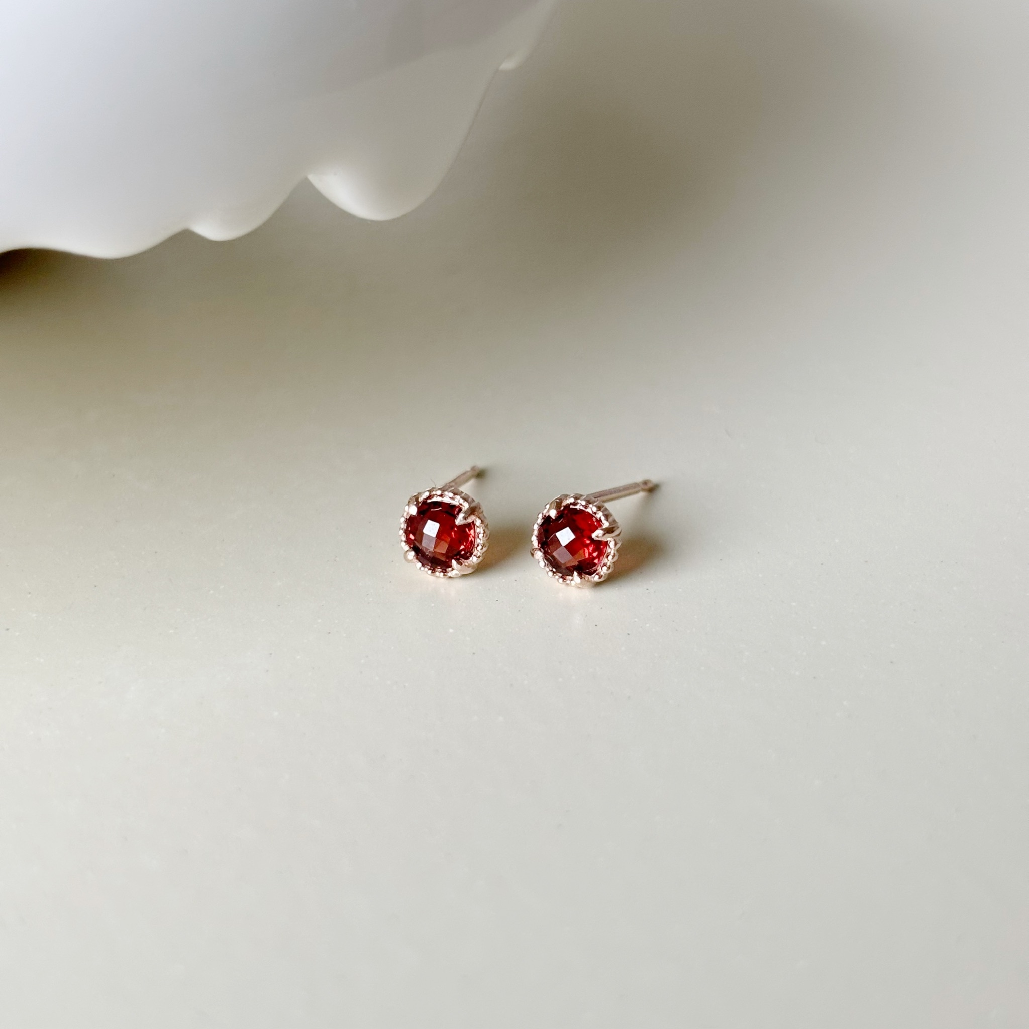 蛋撻石榴石耳環