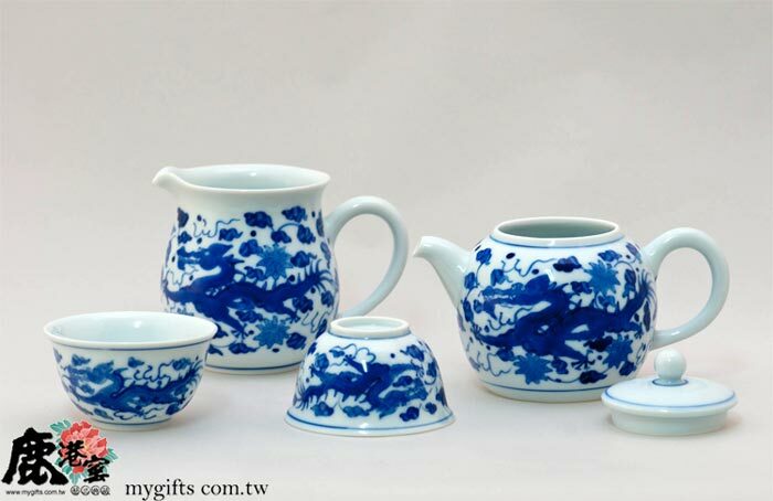 鹿港窯禮品館│青花手繪茶具組【祥龍】一壺一海二杯(禮盒)