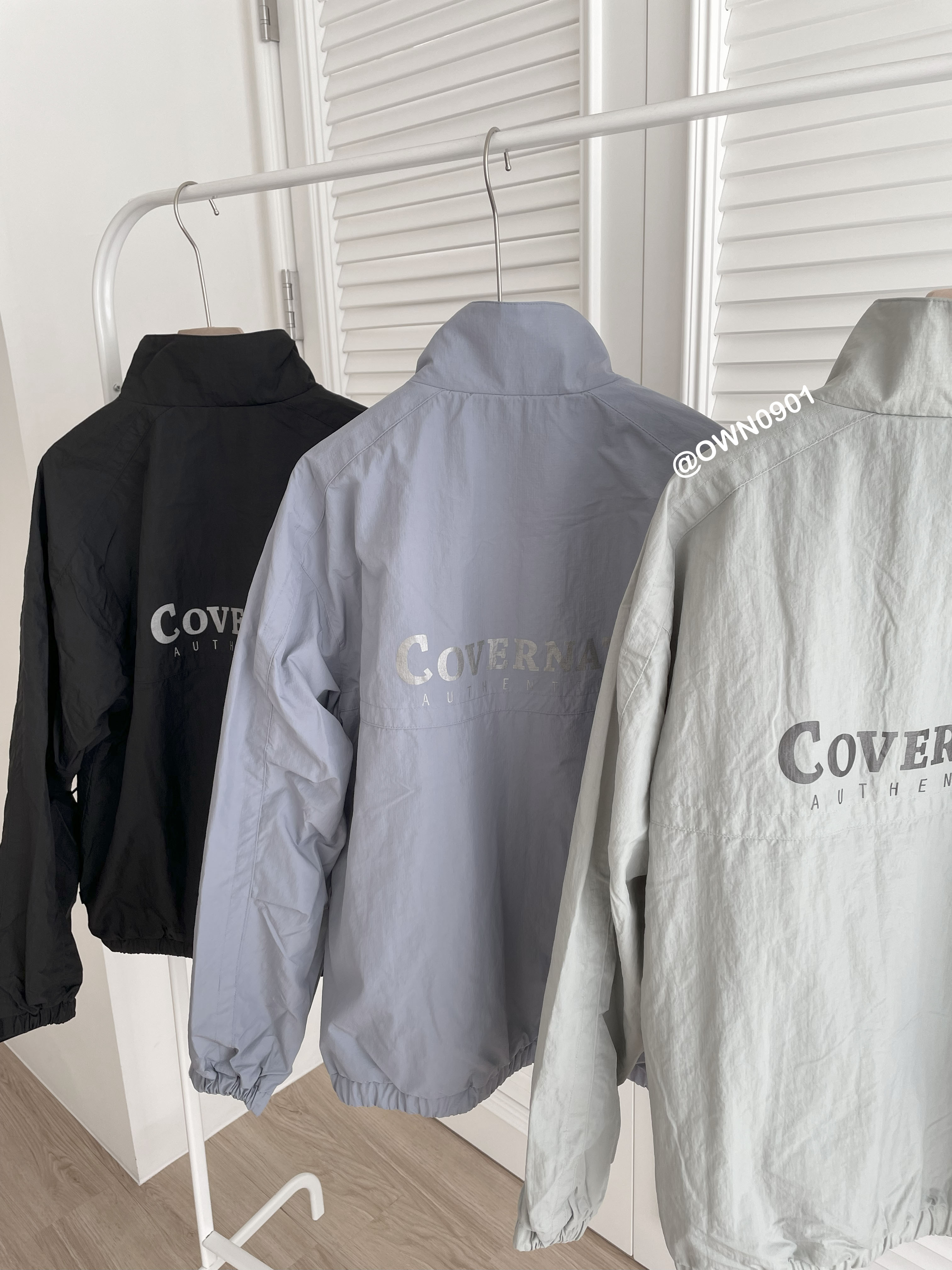 【OWN】Covernat 經典 LOGO 反光 透氣 排汗 風衣 外套 防風 防水 防潑水 男女同款 黑色 灰色 薰衣草