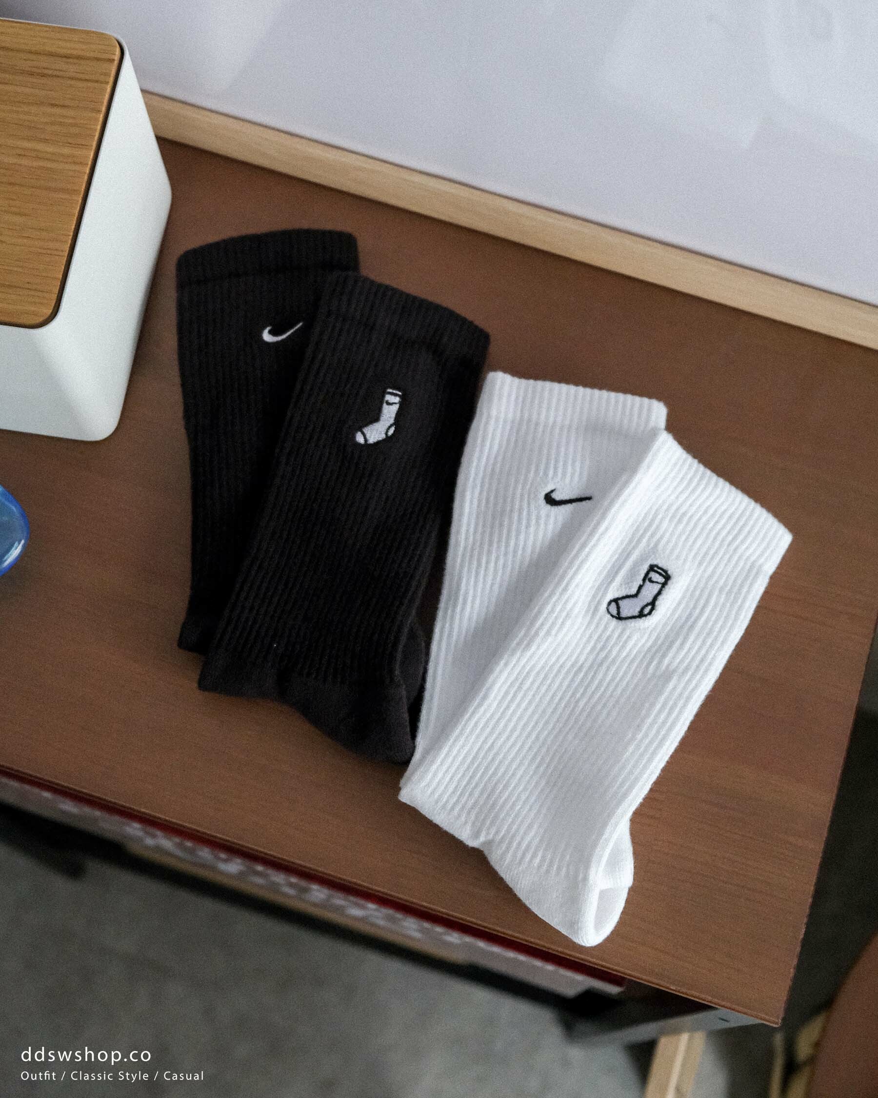 Nike Everyday plus 刺繡 長襪 黑/白/米/灰