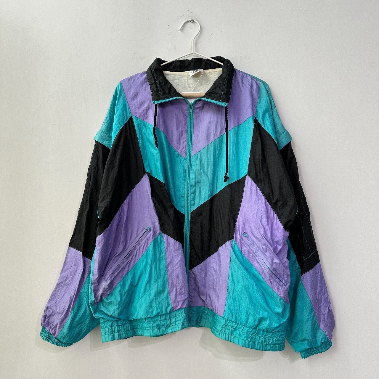 亮眼紫綠V字運動外套