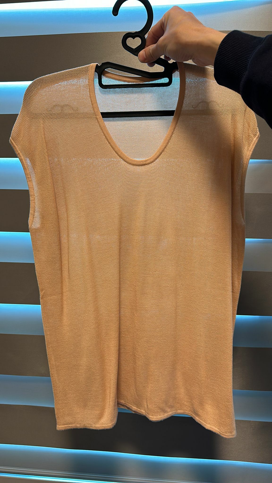 CC139 純色網面上衣