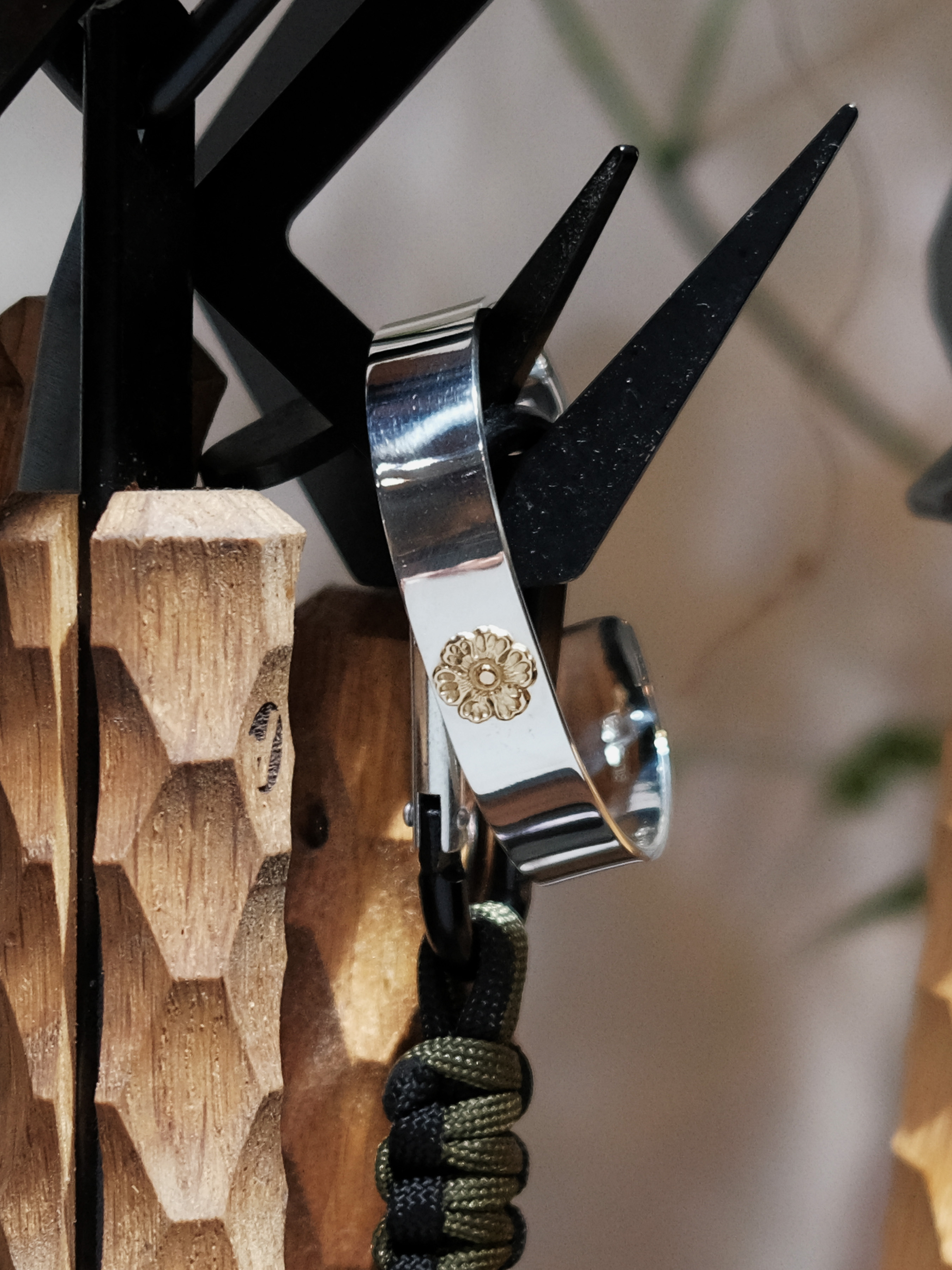 Dear Blossom 點金玫瑰 平打手鐲 B-020