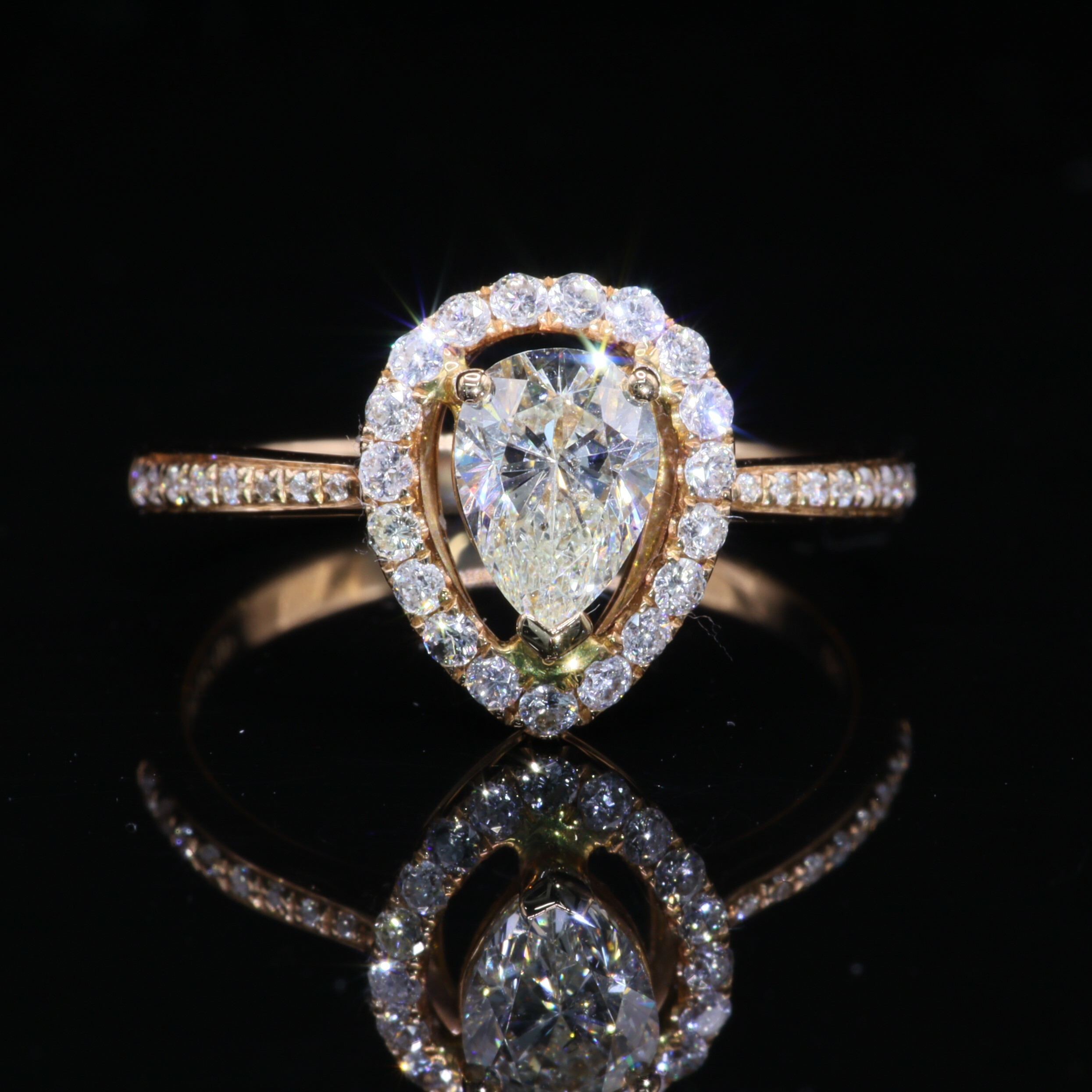 18K Rose Gold 0.89ct Pear Shaped Diamond Ring