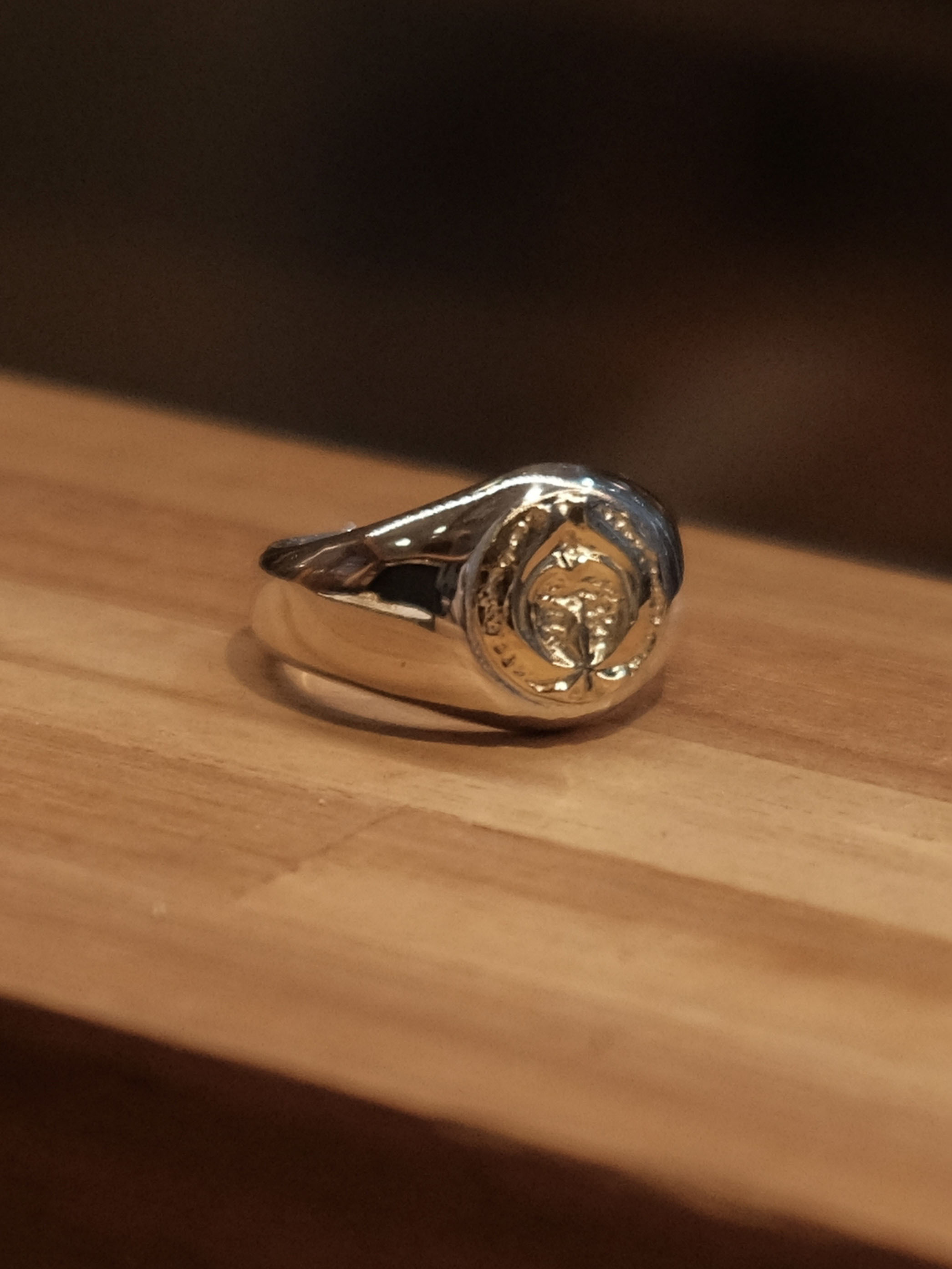 Dear Blossom 月牙點金印台戒 R-133