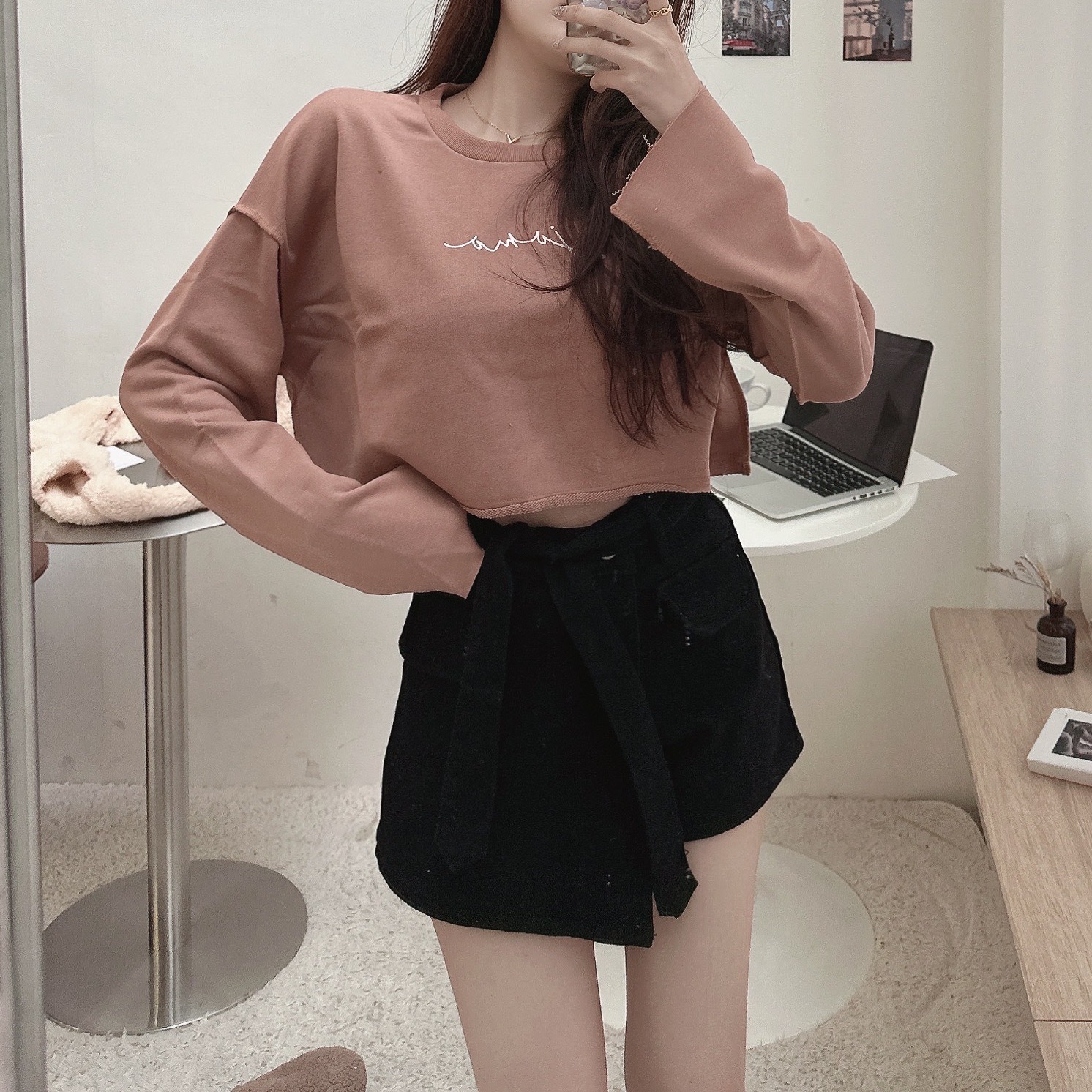 草寫落肩薄上衣/三色