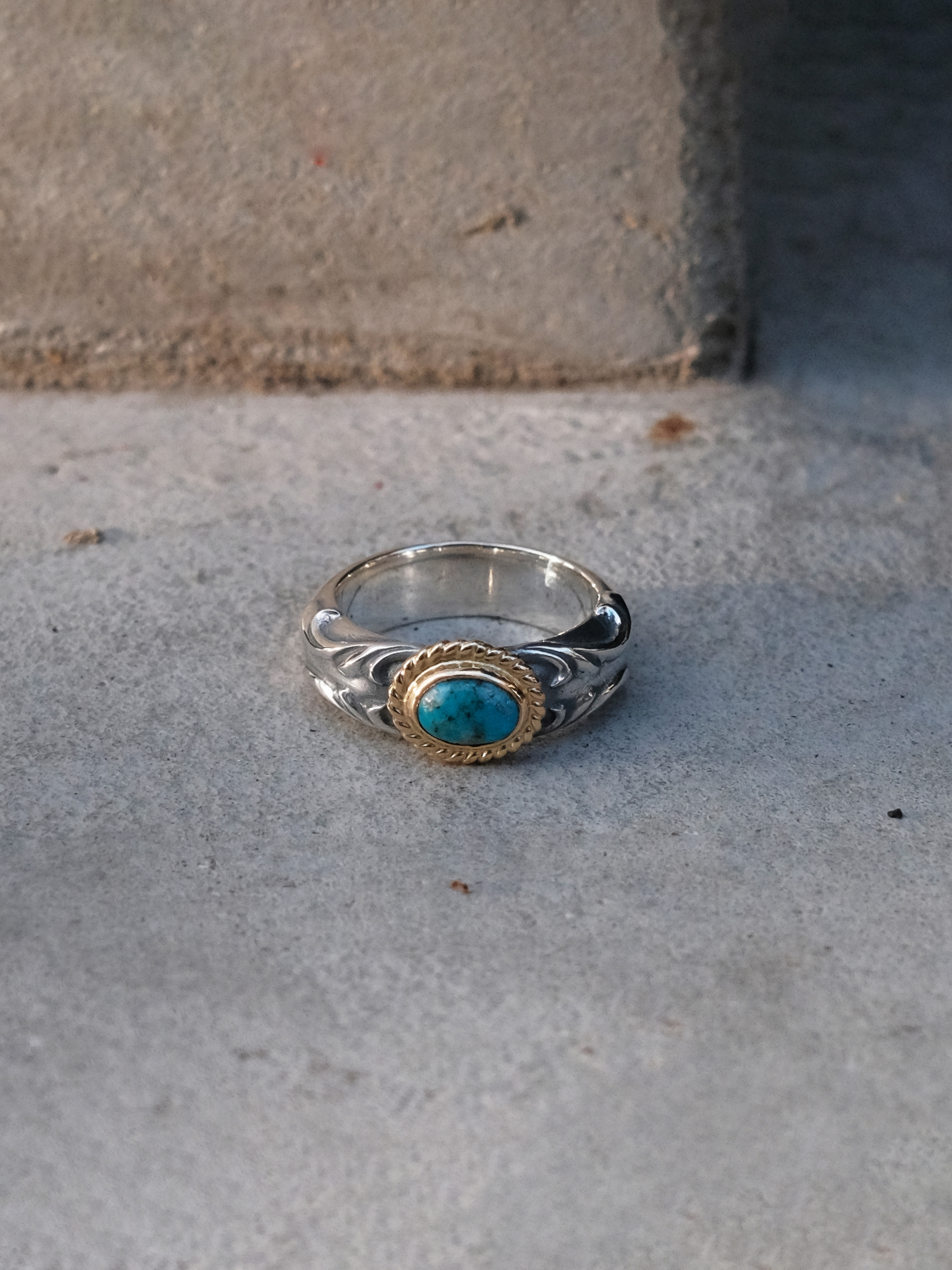 Dear Blossom 金繩松石浮雕甲丸戒 R-139