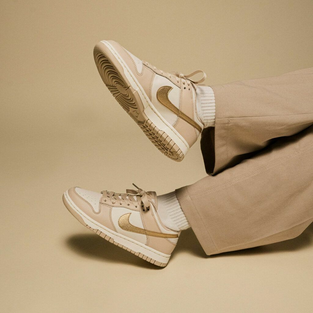 Nike Dunk Low Gold Swoosh 奶茶金箔 金勾 女鞋 男女尺寸 DX5930-001