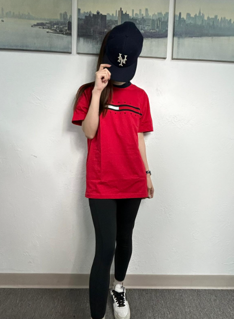 【預購】TOMMY HILFIGER F030150 男裝胸前長LOGO短袖TEE 紅色