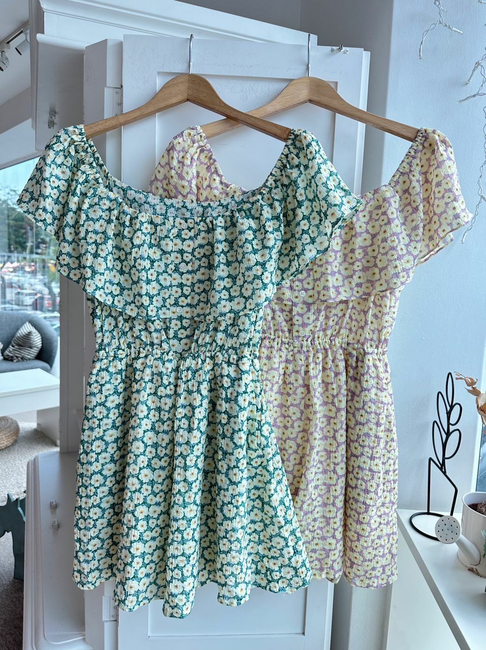 OFF SHOULDER FLORAL SHORT JUMPSUIT