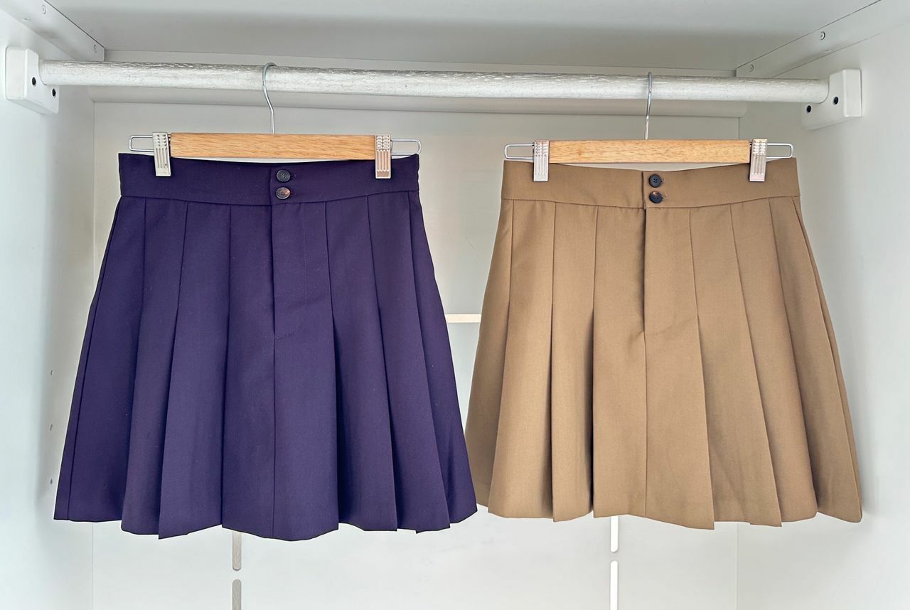 PLEATED SHORT SKIRT
