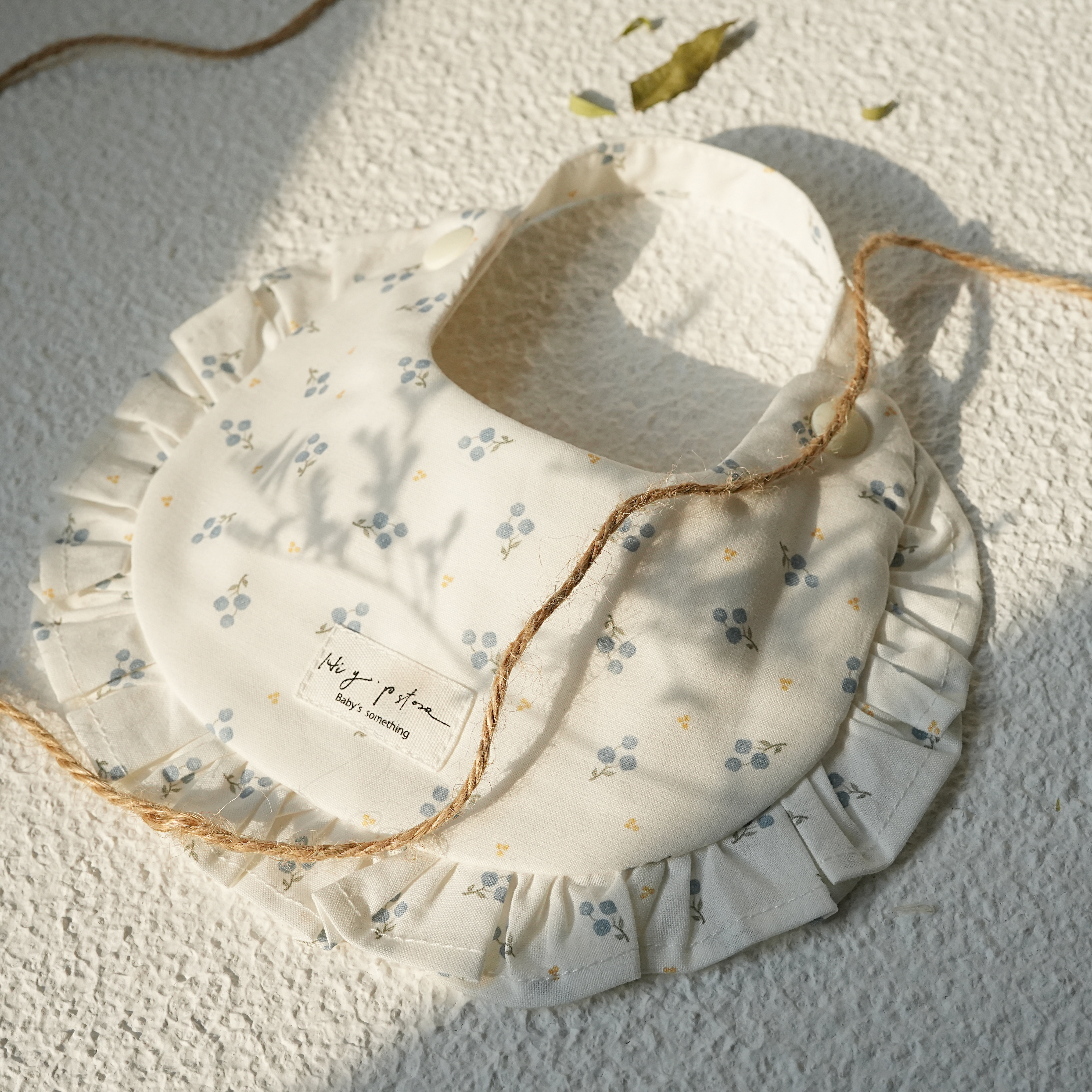 Hi Y.P store-手作圍兜-藍莓蕾絲