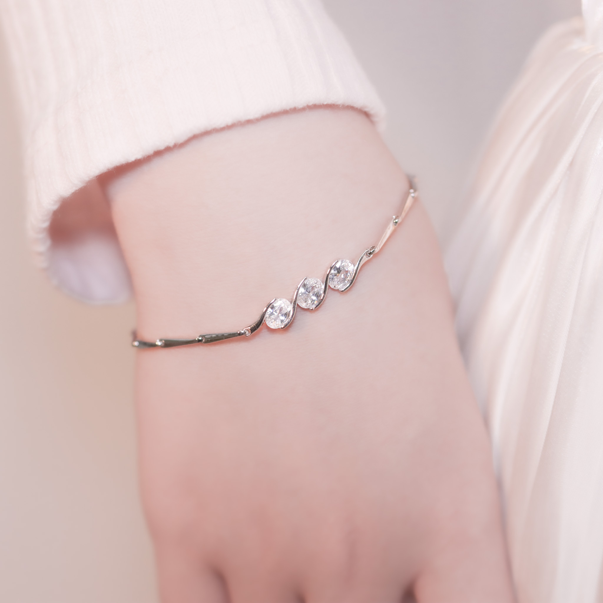 | 925 Silver・White Gold | Station Of Happiness Bracelet | BR1014 |