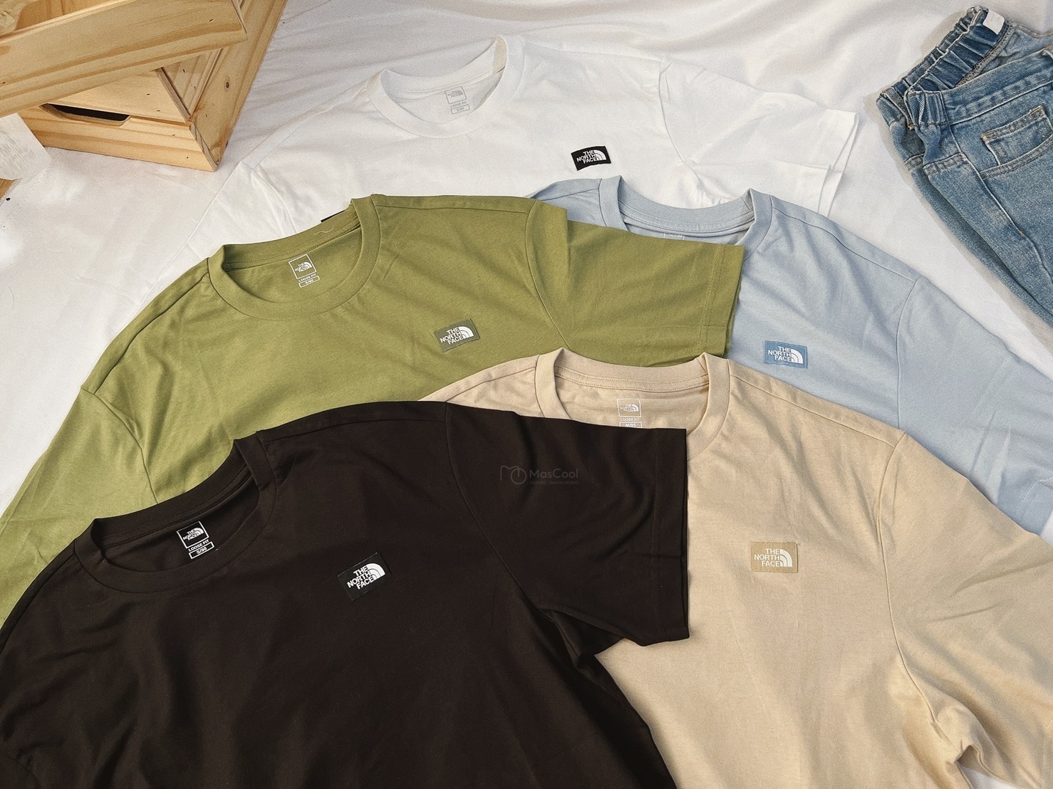 THE NORTH FACE 刺繡小標短袖