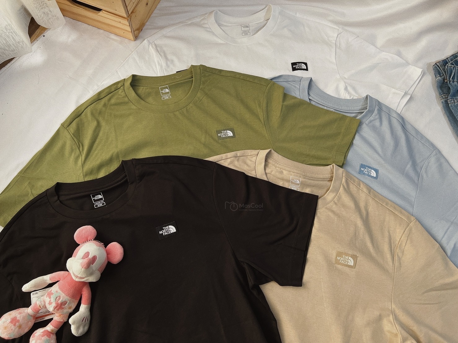 THE NORTH FACE 刺繡小標短袖