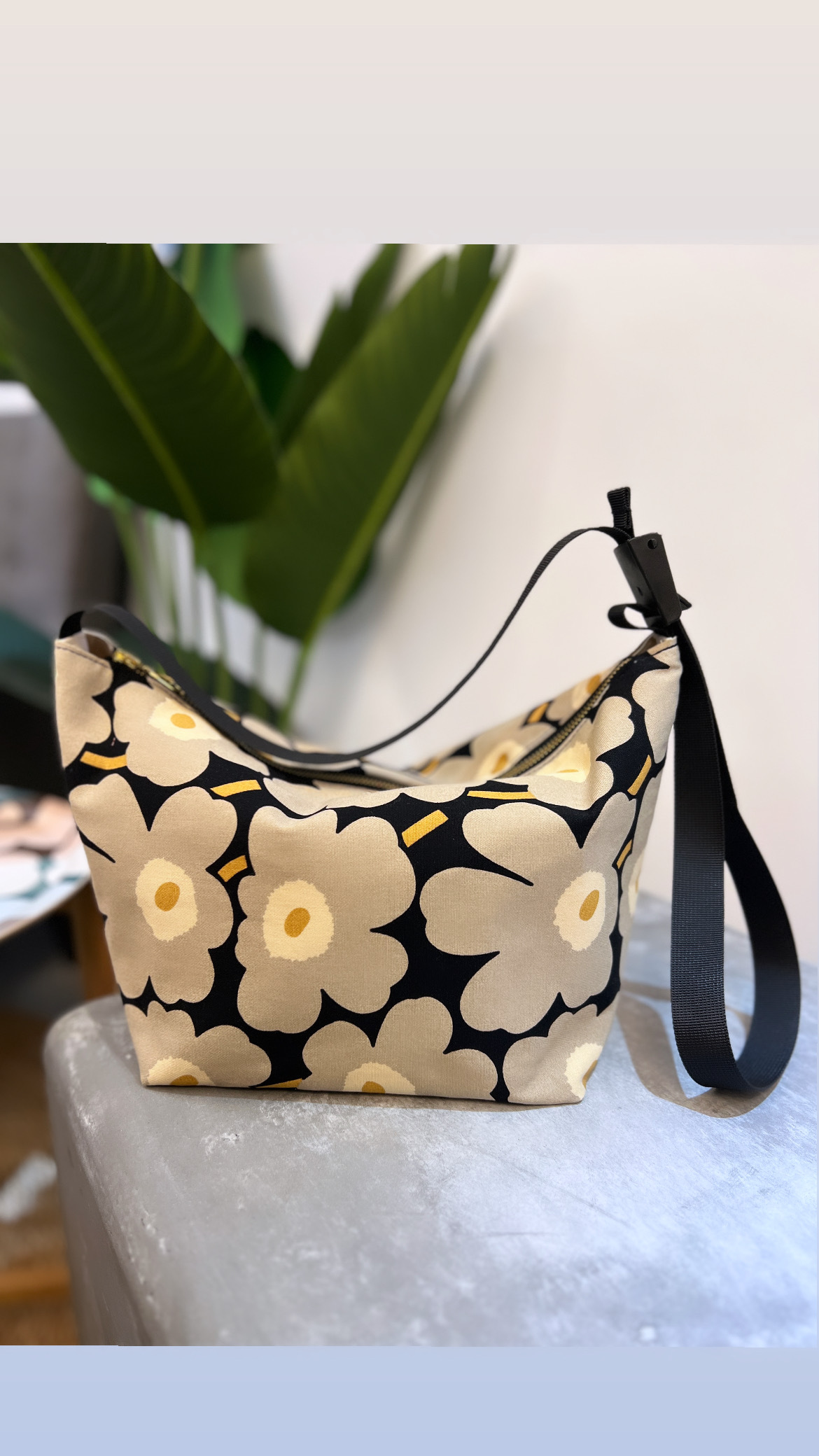 Em’s essential shoulder bag | marimekko Limited canvas fabric | Vintage Grey Canvas Fabric