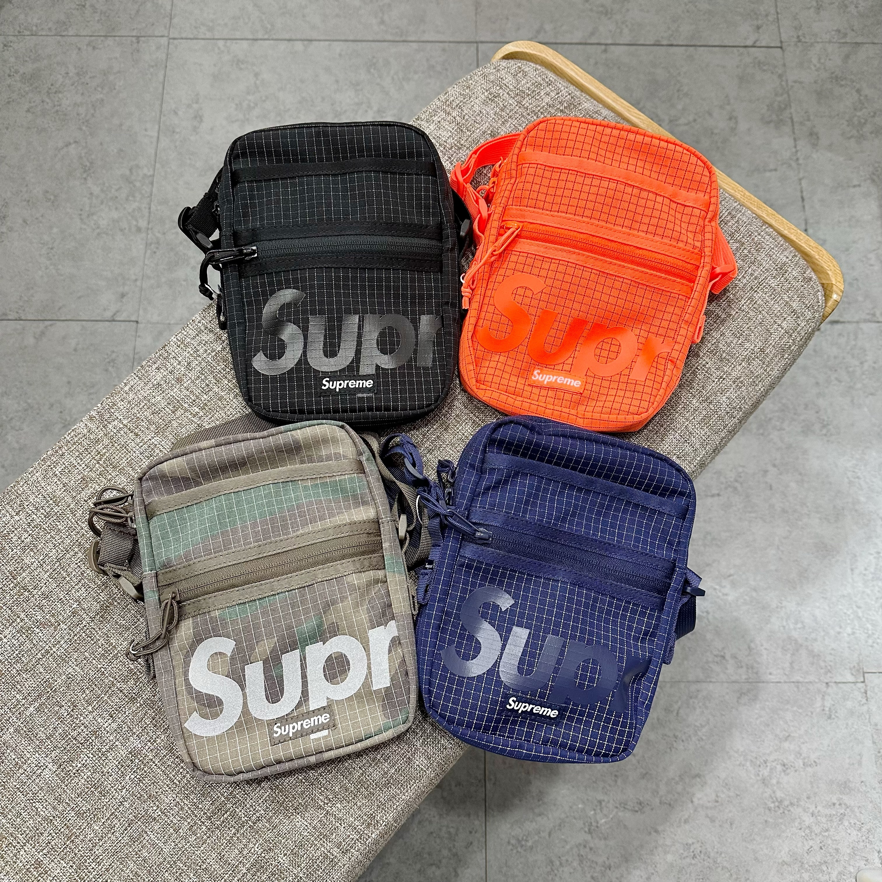 Supreme Shoulder Bag #A SS24 新品未使用　ぺ様購入 Supreme Shoulder Bag (SS24) - $60