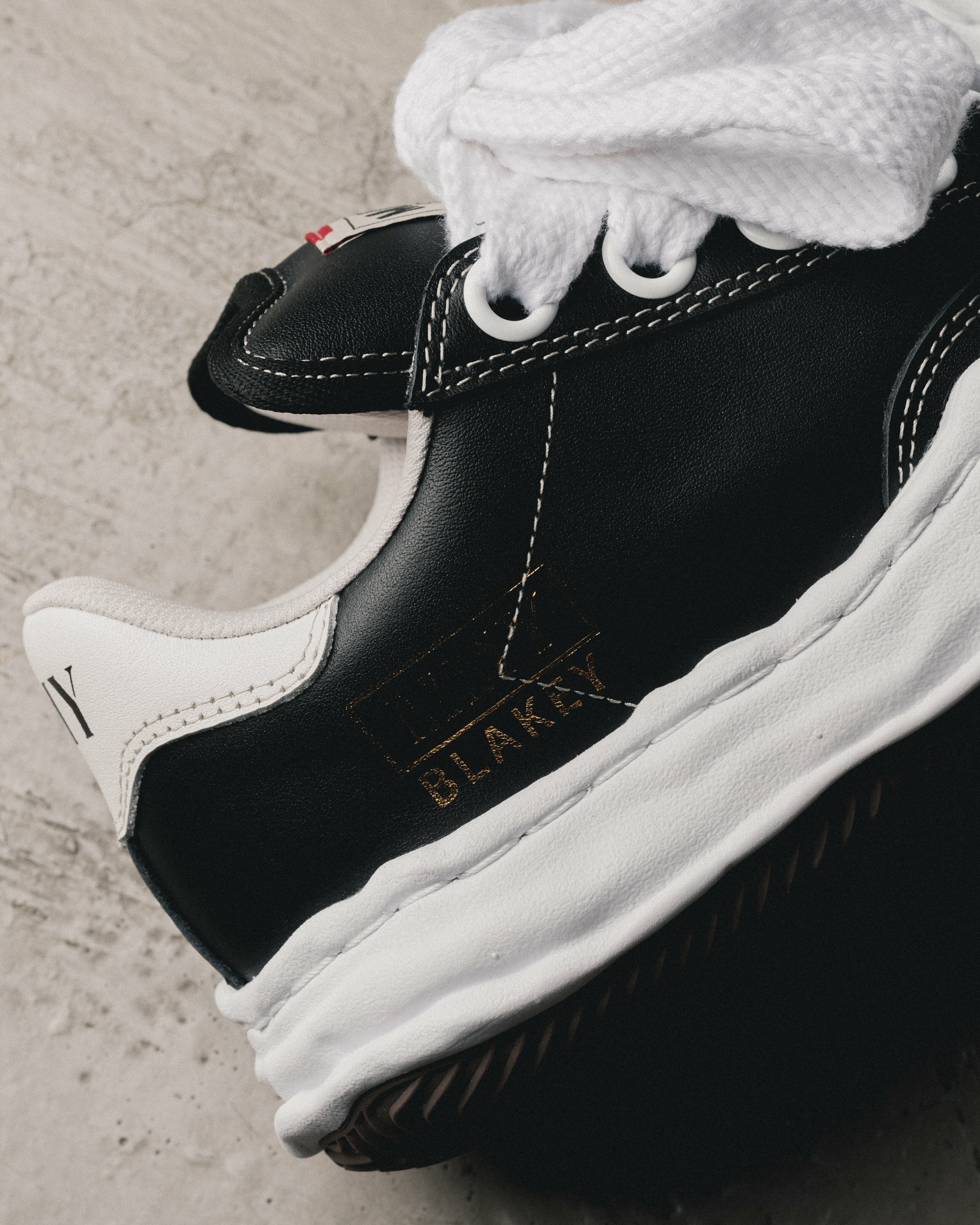 [現貨] MIHARA BLAKEY PUFFER OG Sole Leather Sneaker A12FW723 | Black