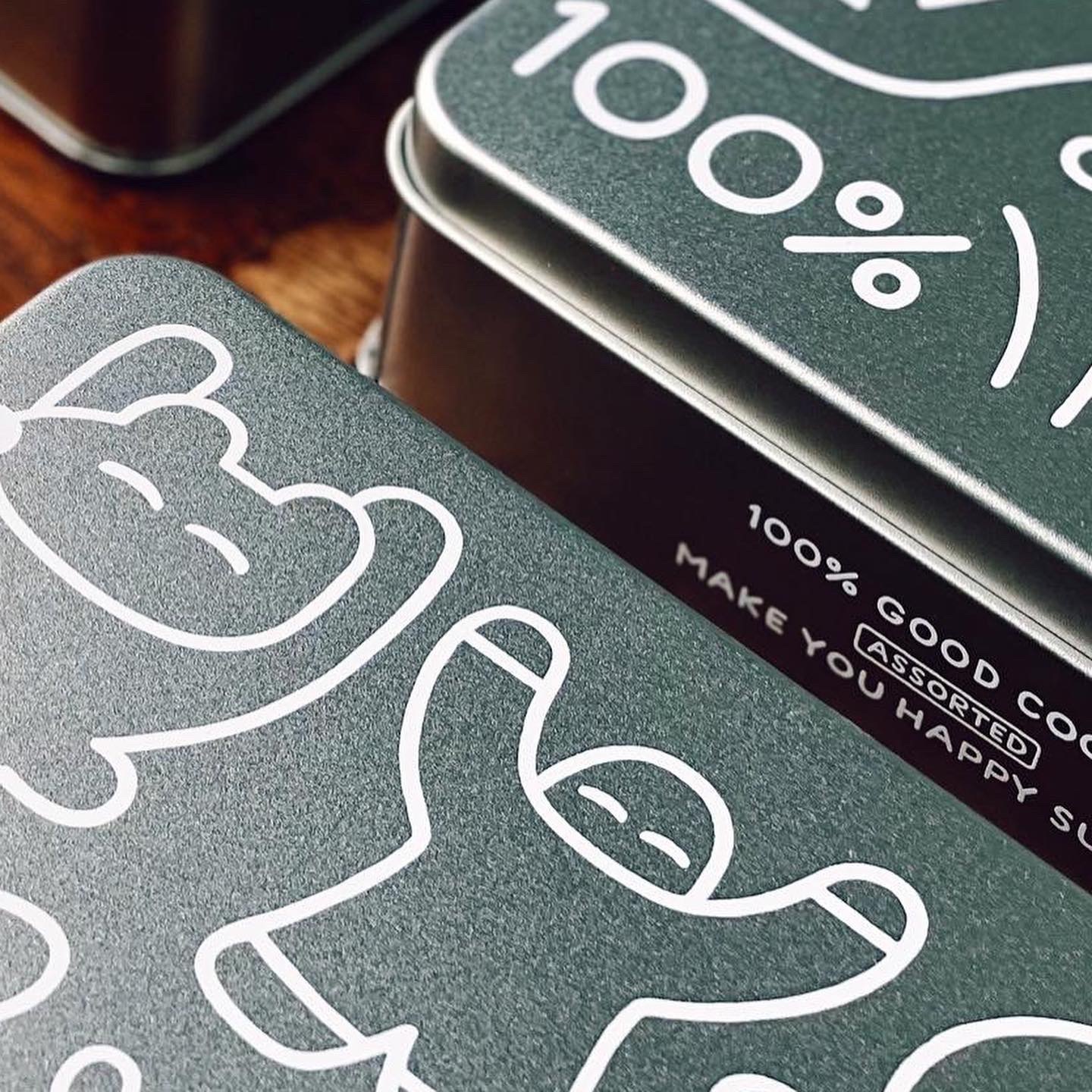 100% GOOD  香草與巧克力餅乾鐵盒