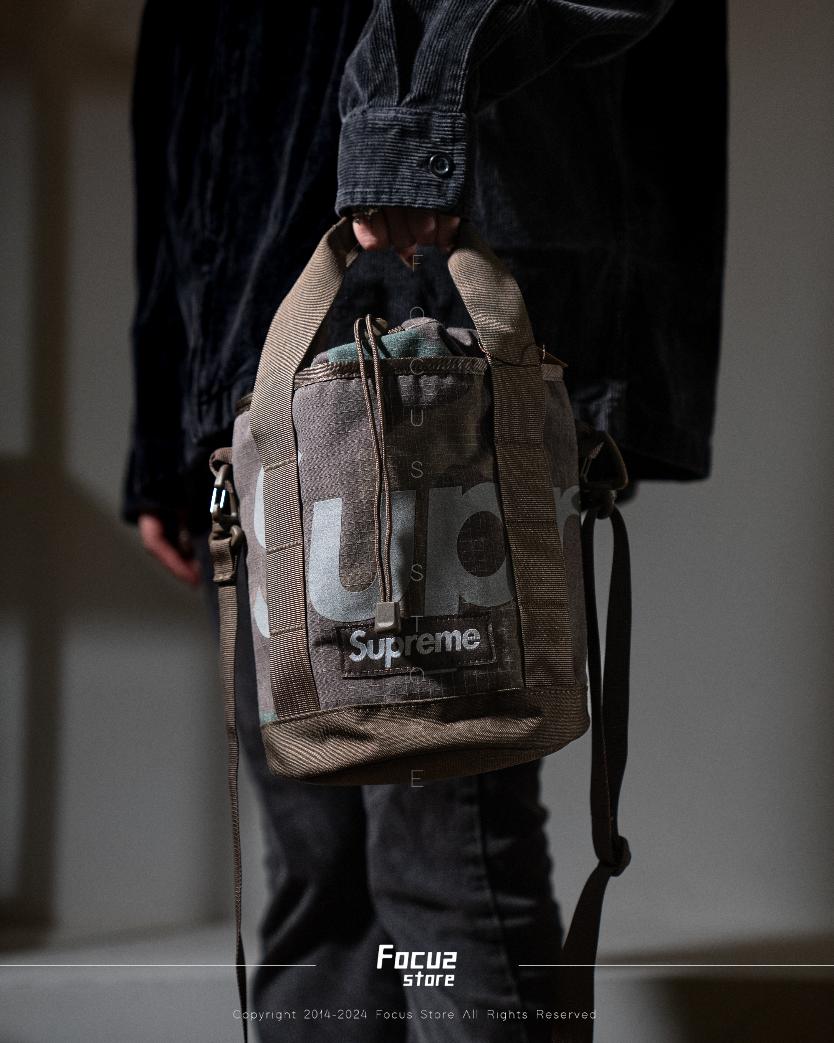 Focus Store】現貨秒發Supreme SS24 Week 1 Cinch Bag 水桶包反光