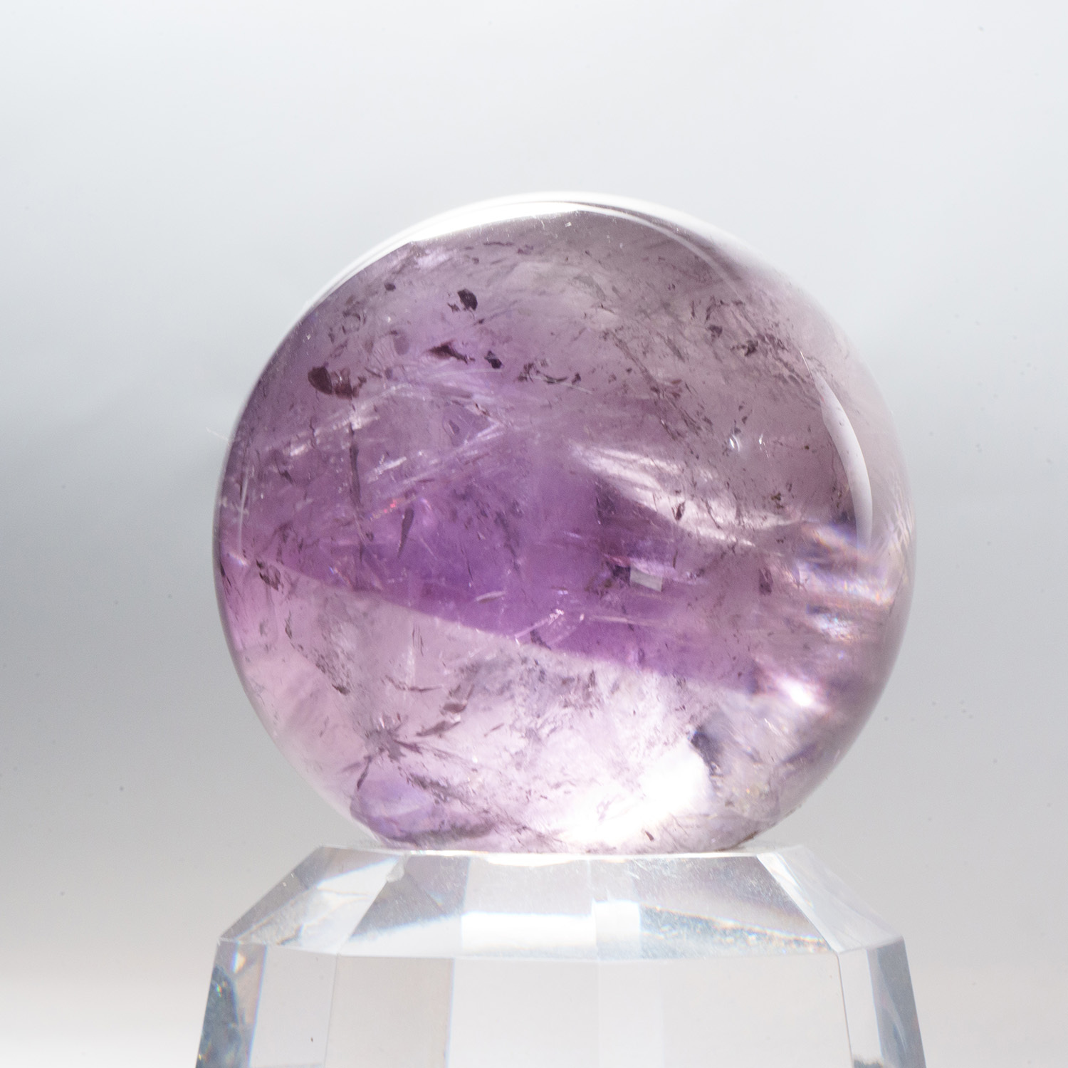 水晶球　約1.5kg 10㎝ 天然水晶玉の販売・トモミネラル