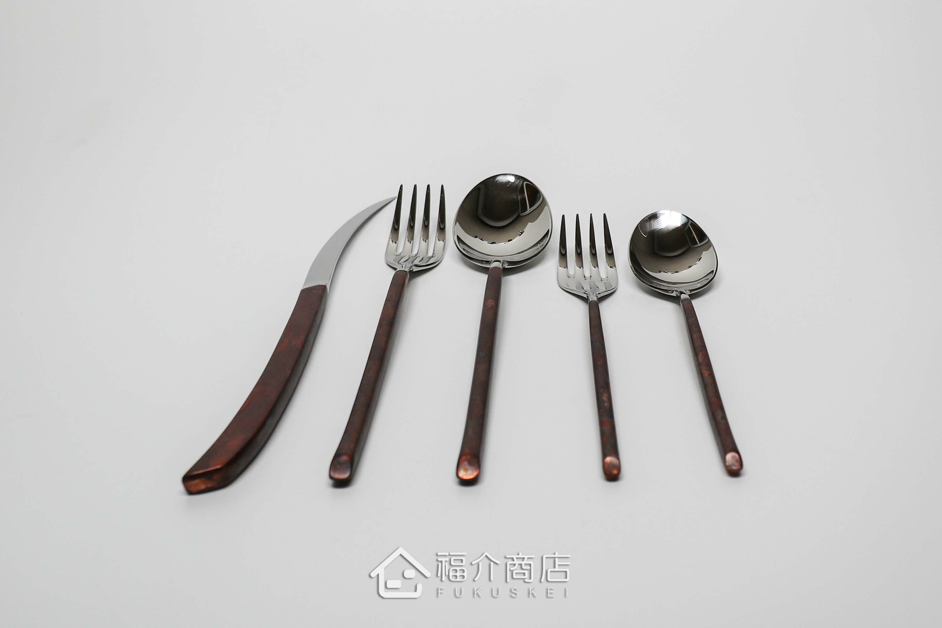 不銹鋼材質的晚餐餐具五件組