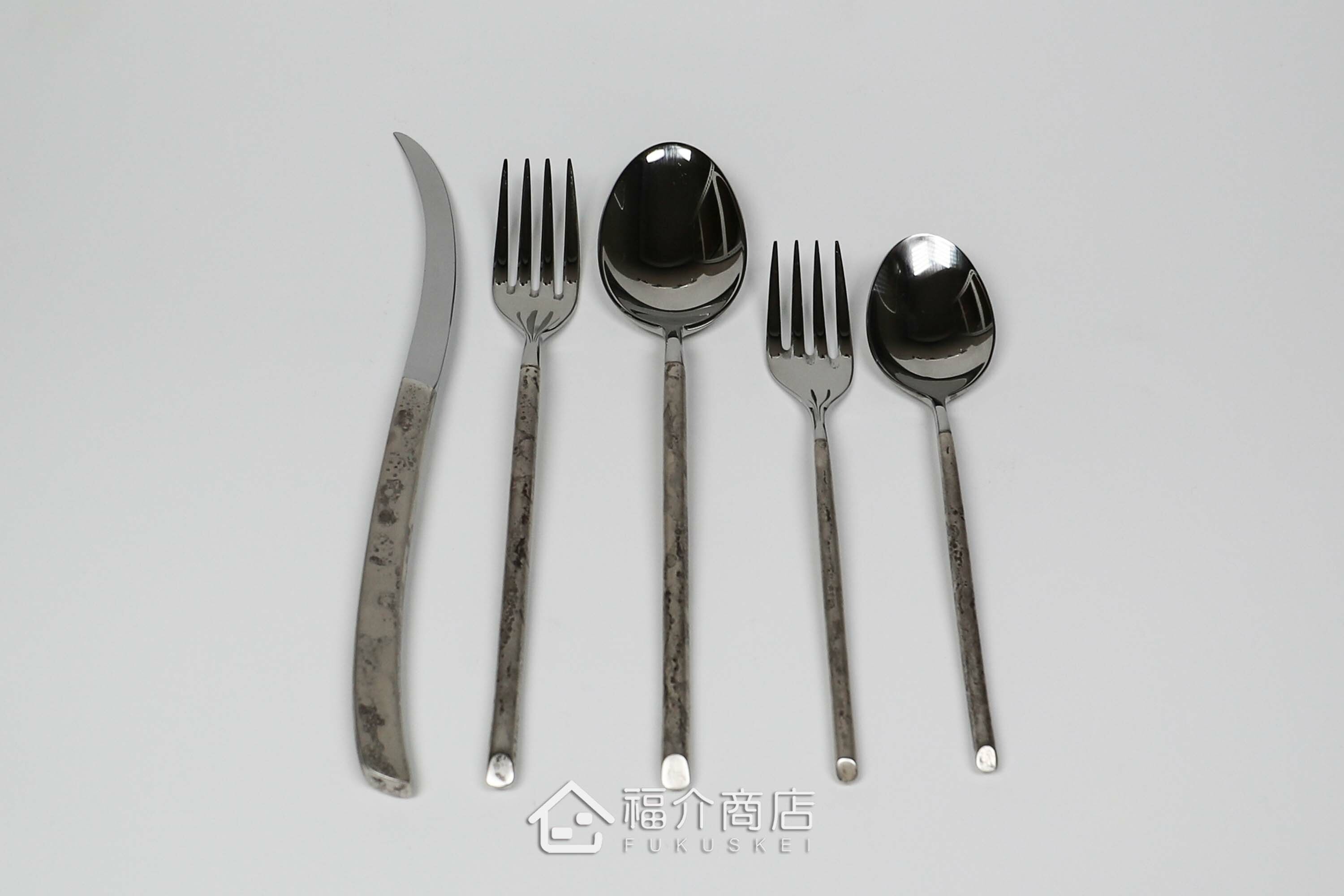 不銹鋼材質的晚餐餐具五件組