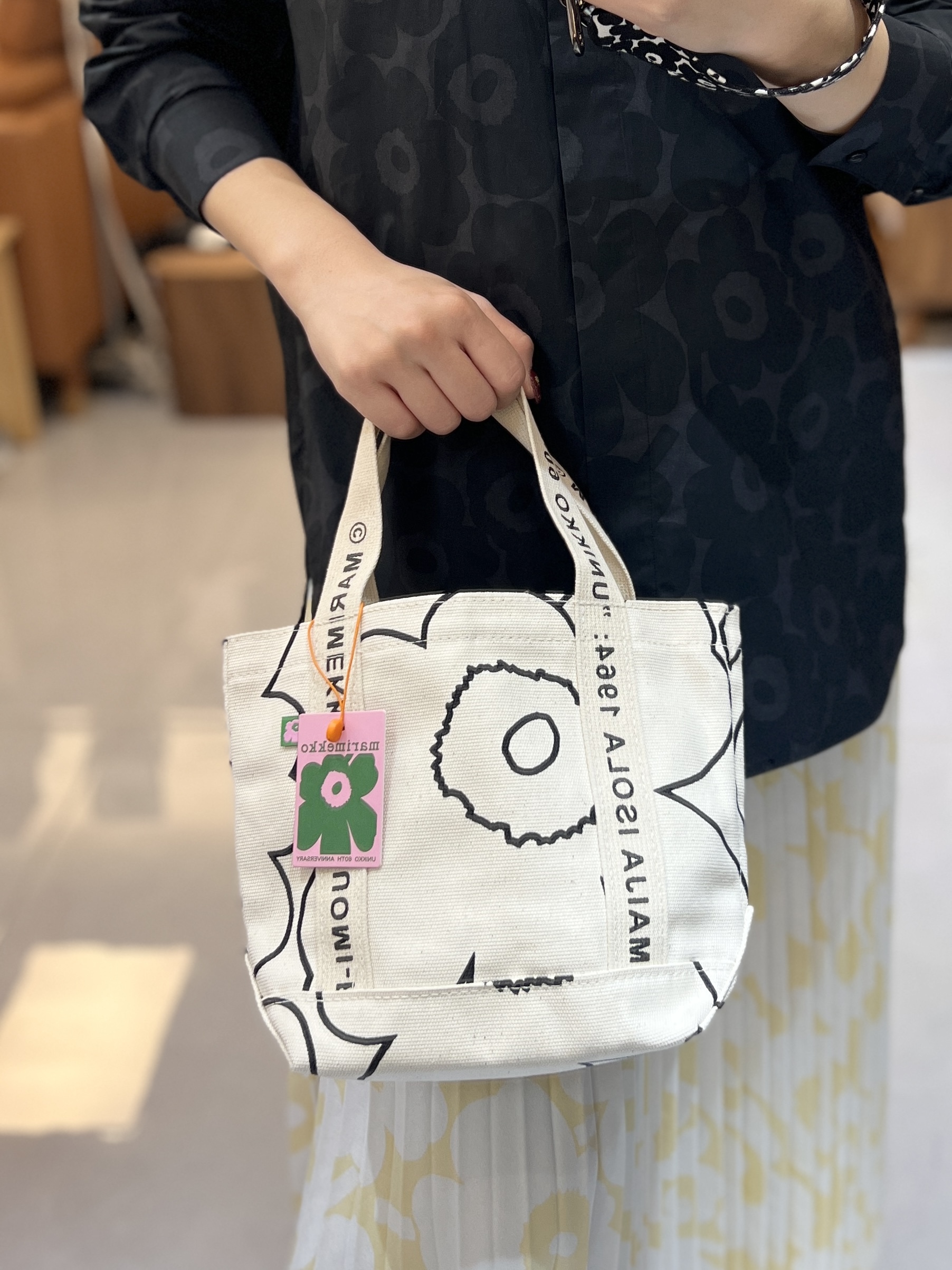 代購現貨 | 60th marimekko 帆布手挽tote - 黑色 unikko | CARRIER MINI PIIRTO UNIKKO BAG