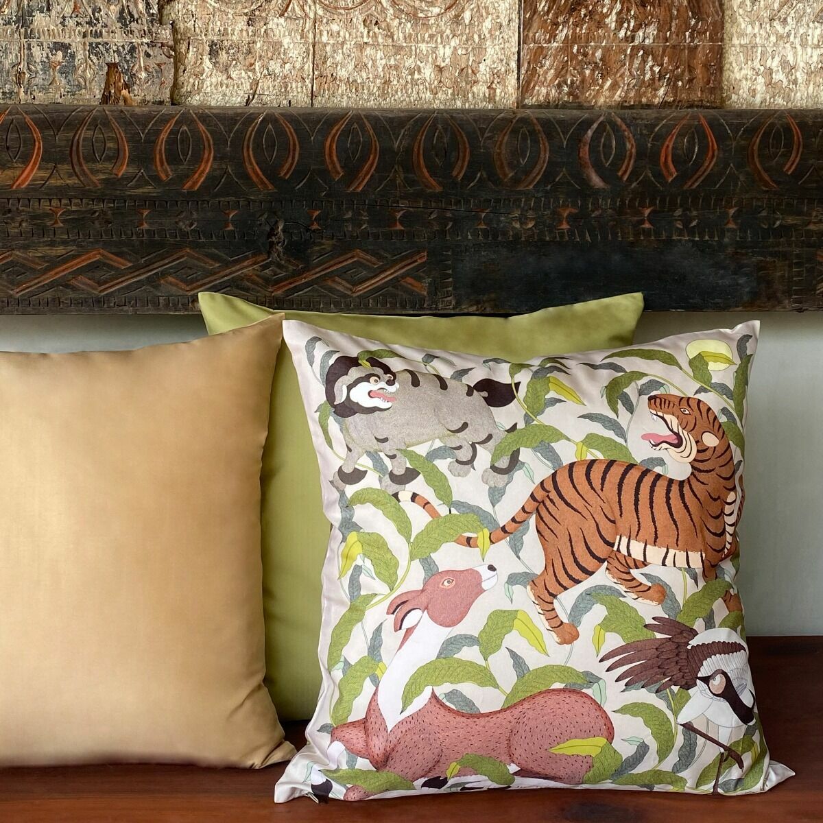 Jim Thompson - Mythical Animals 白晝神獸抱枕（現貨）