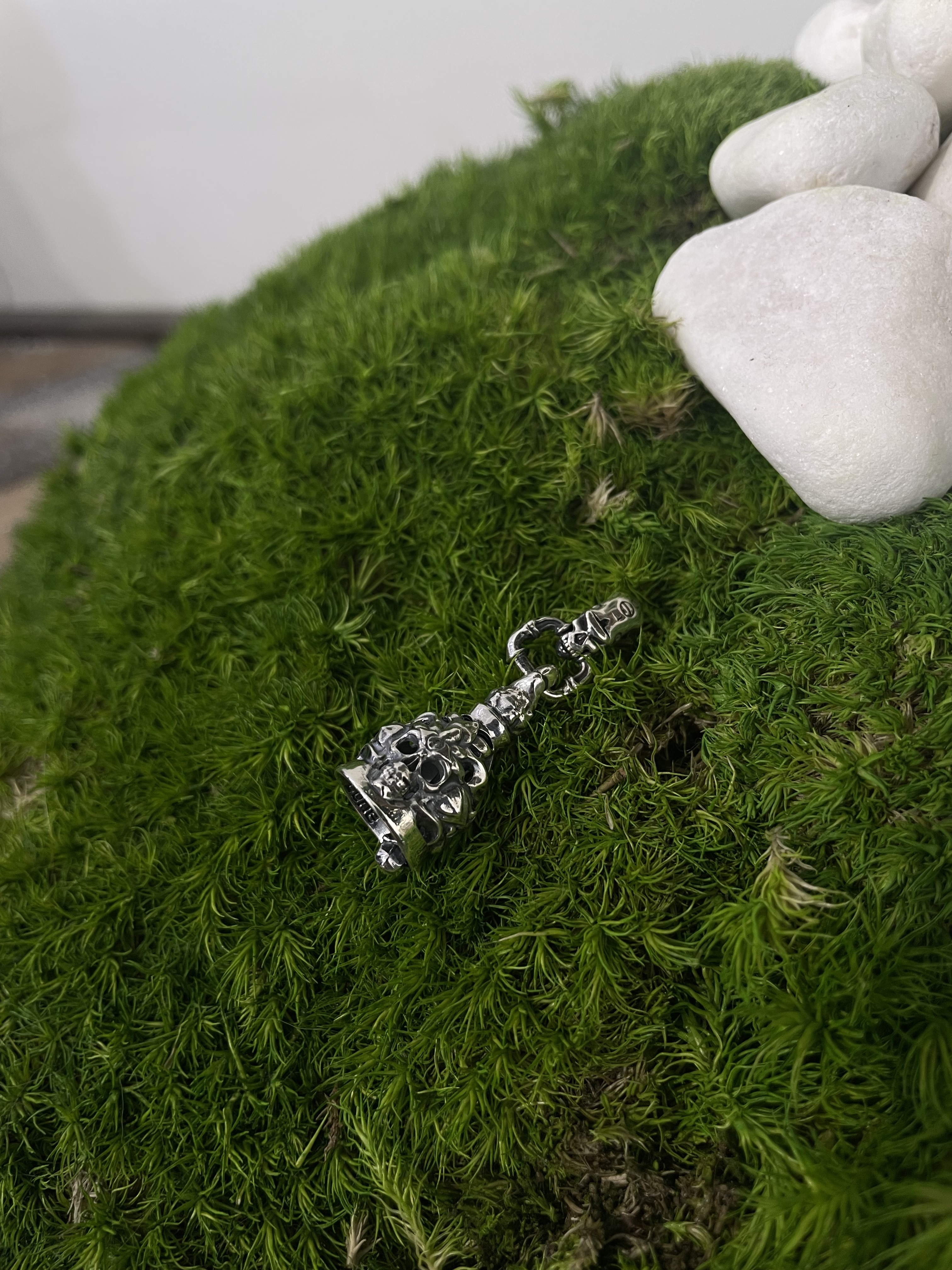 Samadhi Bell Key Clasp