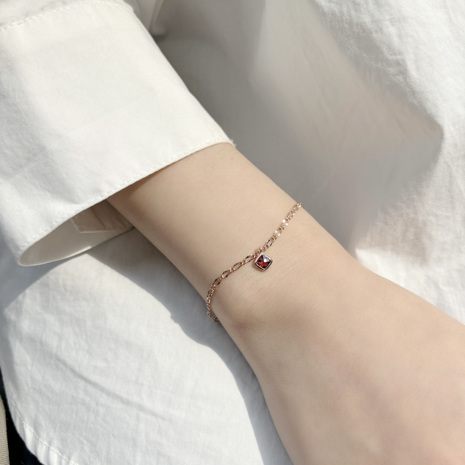 Bazel菱形石榴石手鏈