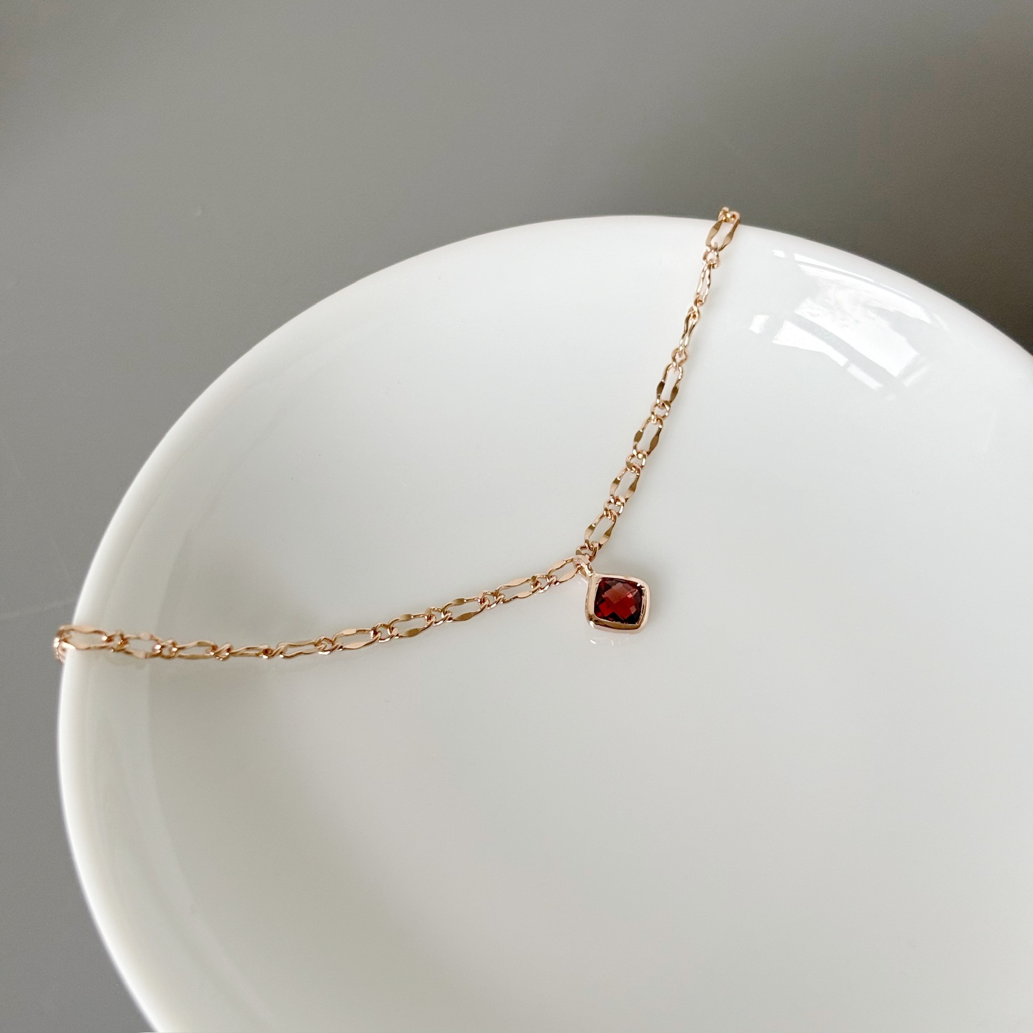 Bazel菱形石榴石手鏈