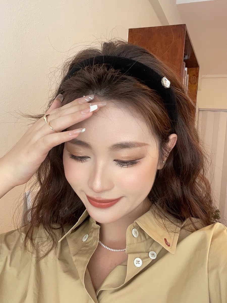 [2 FOR RM10] Classic Diamond Velvet Headband