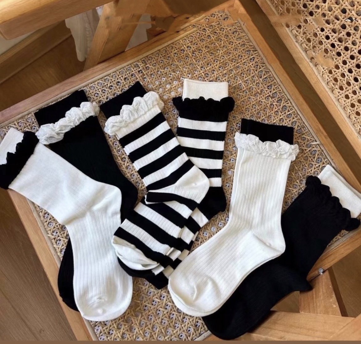 小香風花瓣短襪