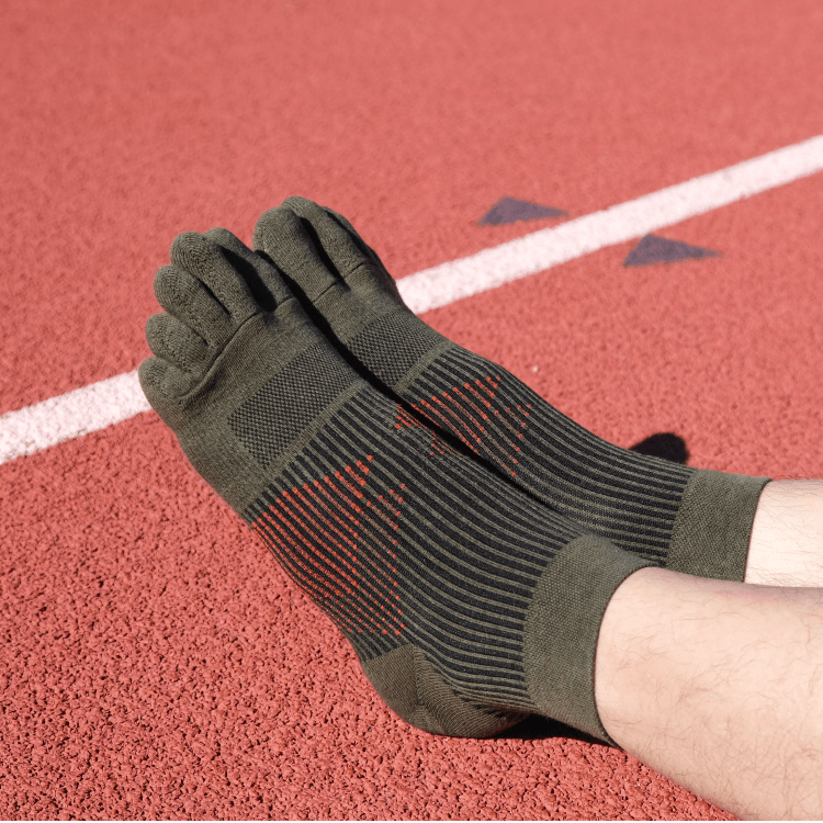 CHEGO迅馳五趾機能襪-男款-軍綠色-02