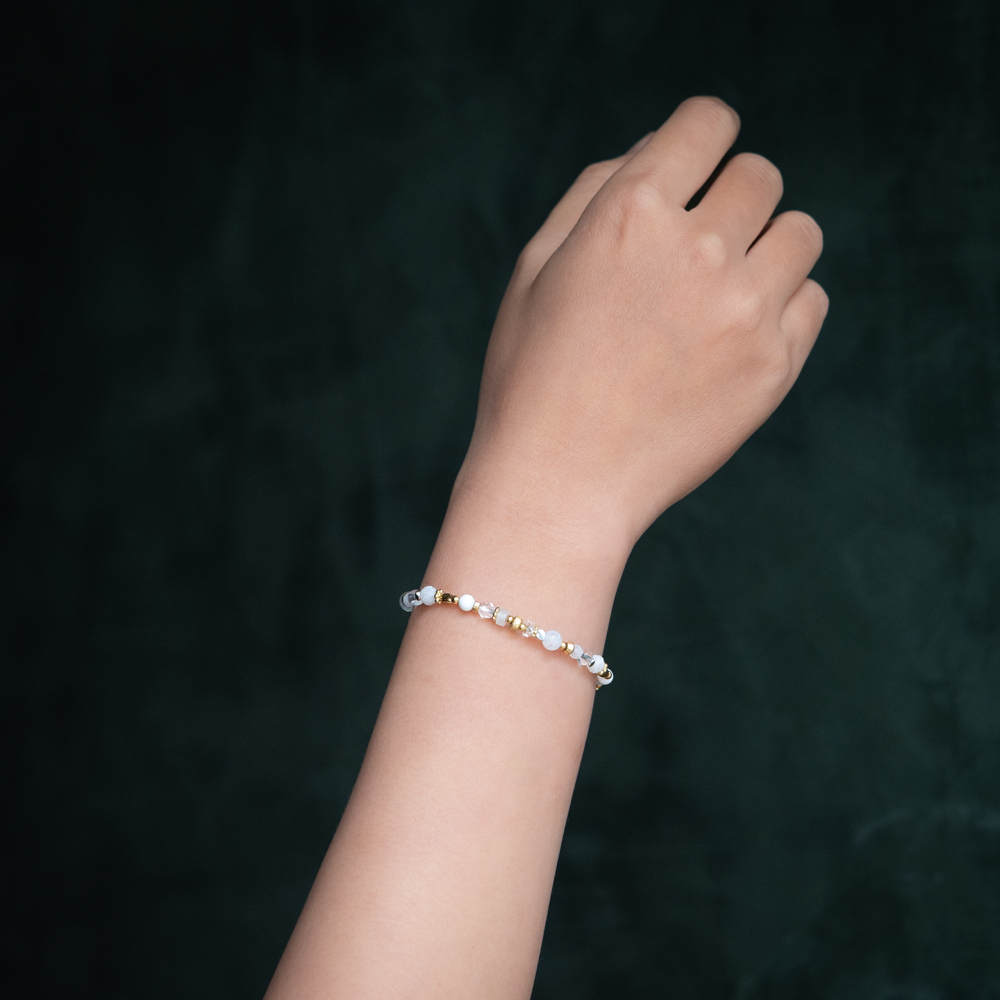 輕盈｜白月光白水晶手鍊 C1597