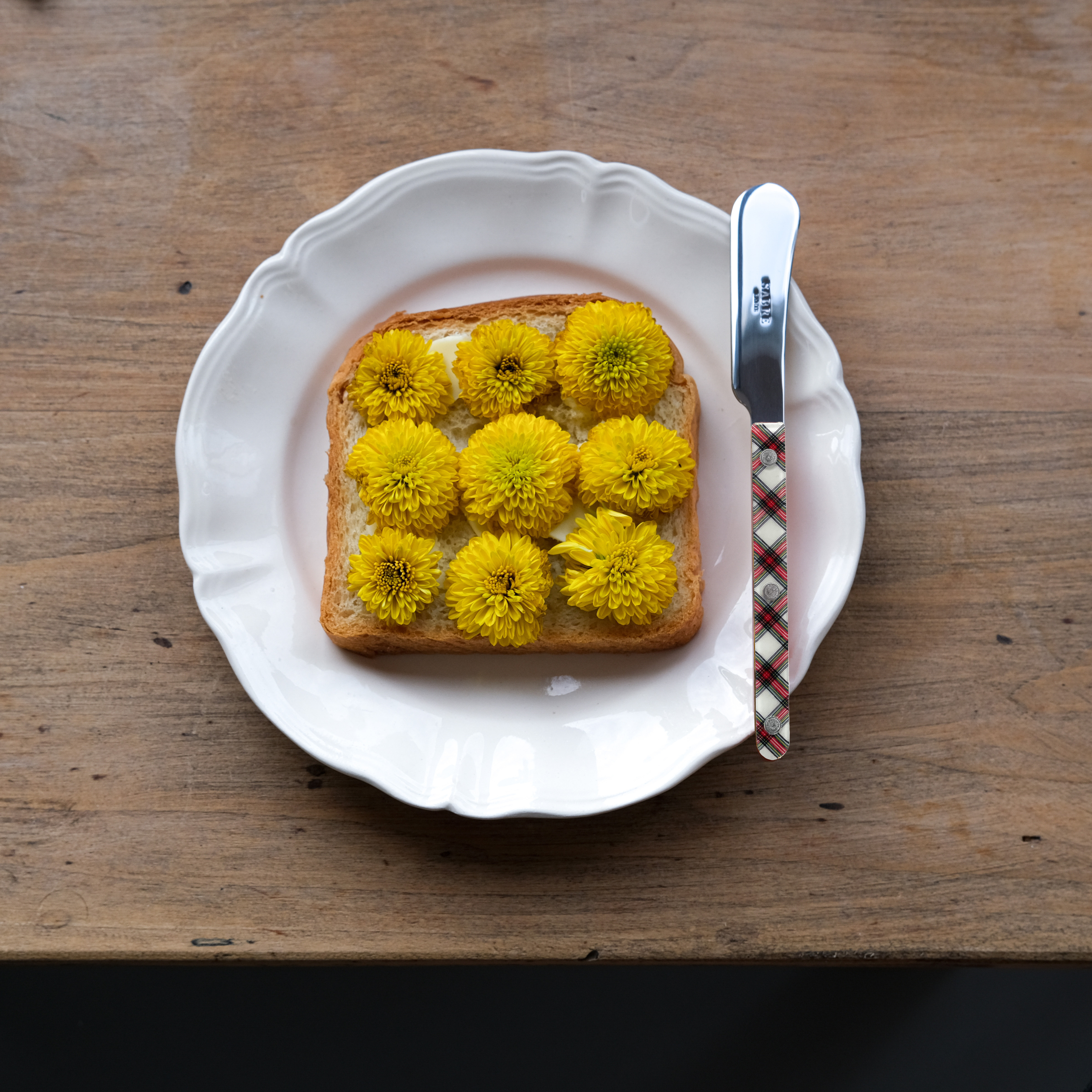 SABRE | Bistrot 復古酒館鈕扣系列 | 奶油抹刀 | 亮面 | 白色菱格