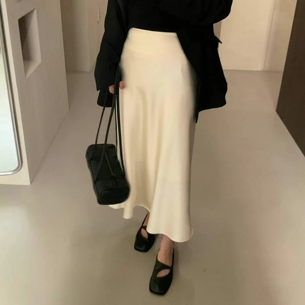 H1-31 霧光澤A字裙(奶白/SM)